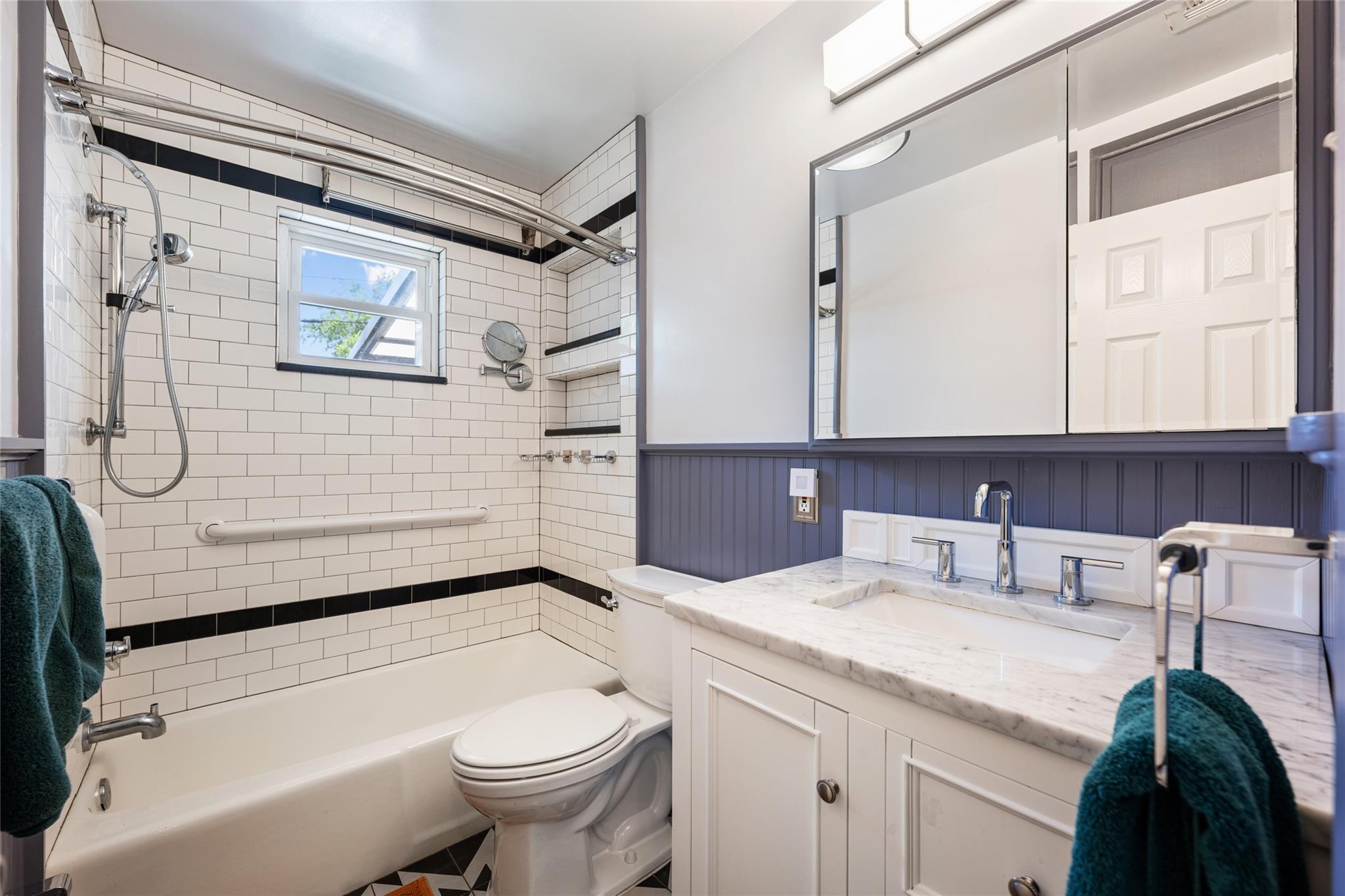 8500 Woodstone Dr, Austin, TX 78757