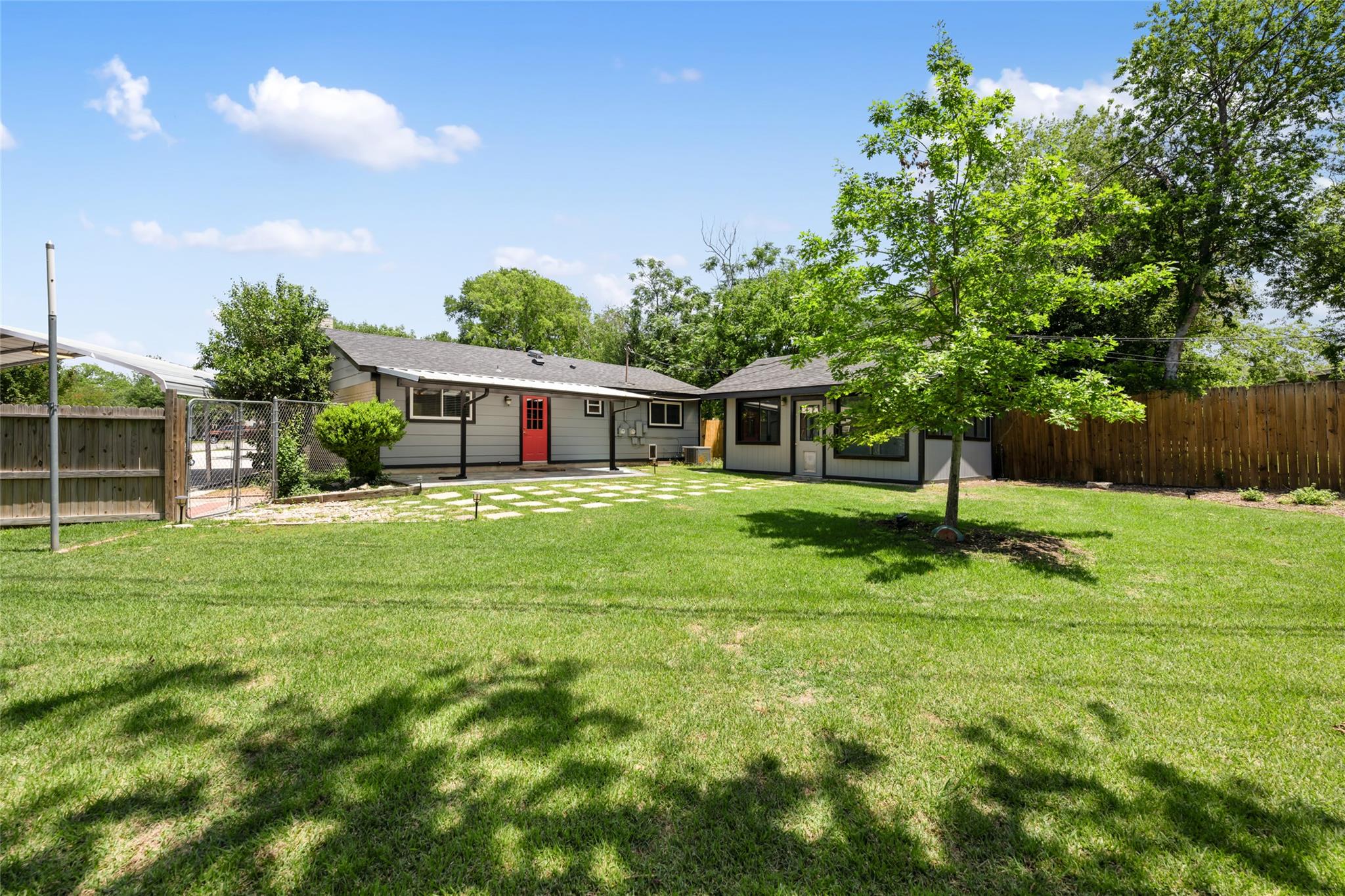 8500 Woodstone Dr, Austin, TX 78757