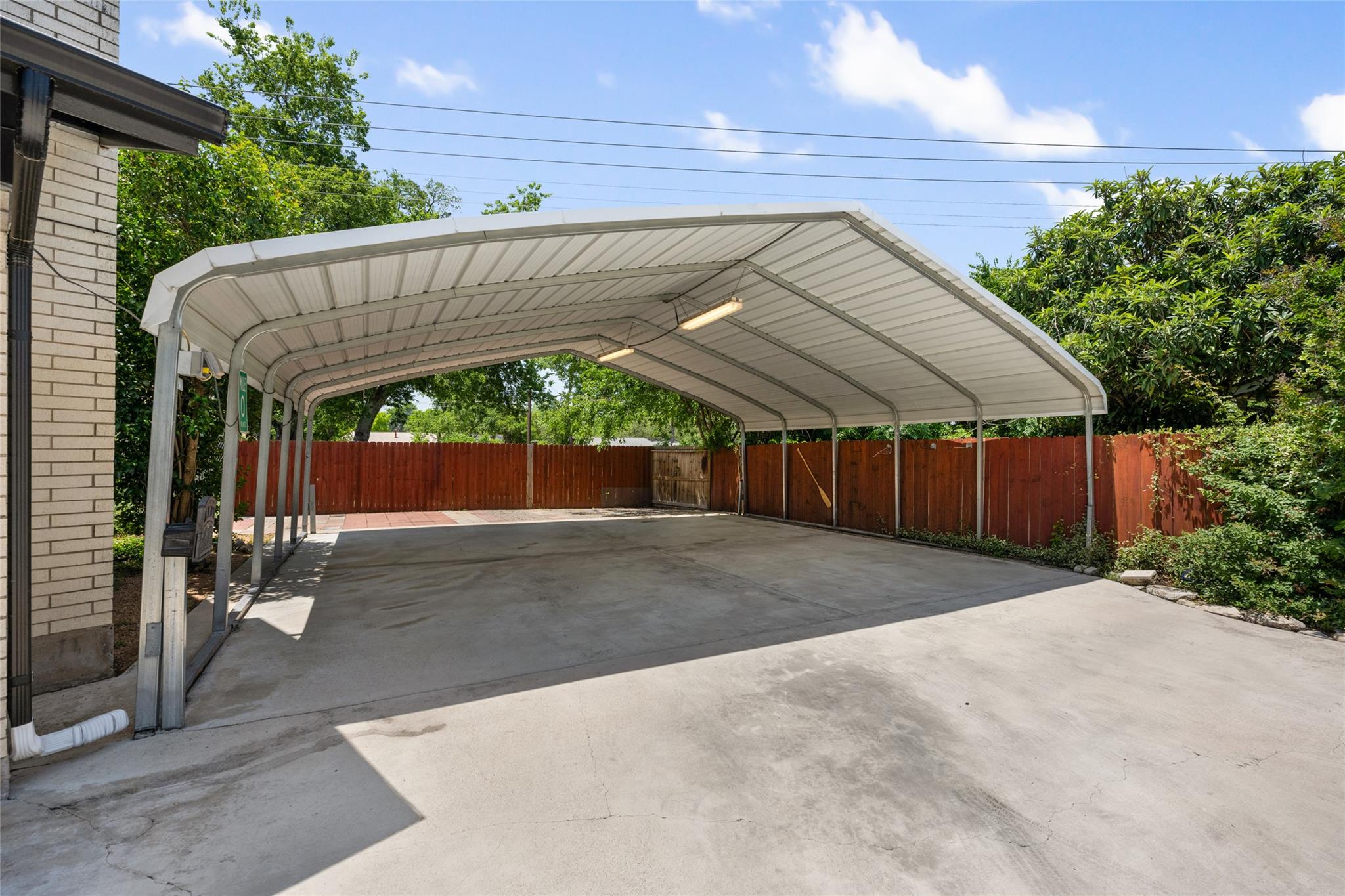 8500 Woodstone Dr, Austin, TX 78757