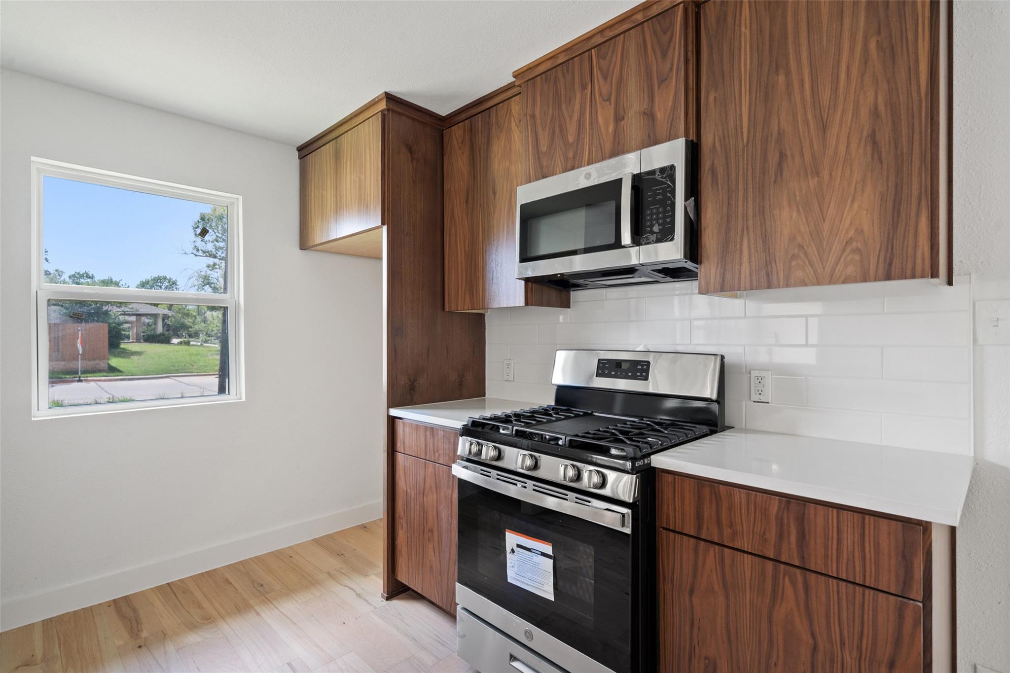 1800 Nicole Cir # B, Round Rock, TX 78664