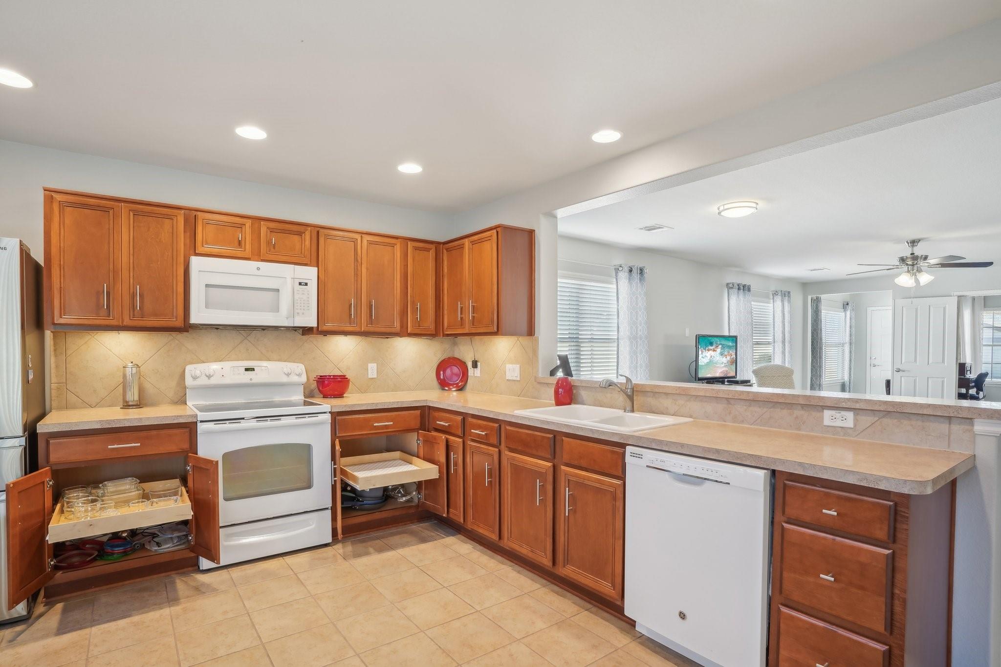 210 Salt Creek Ln, Georgetown, TX 78633