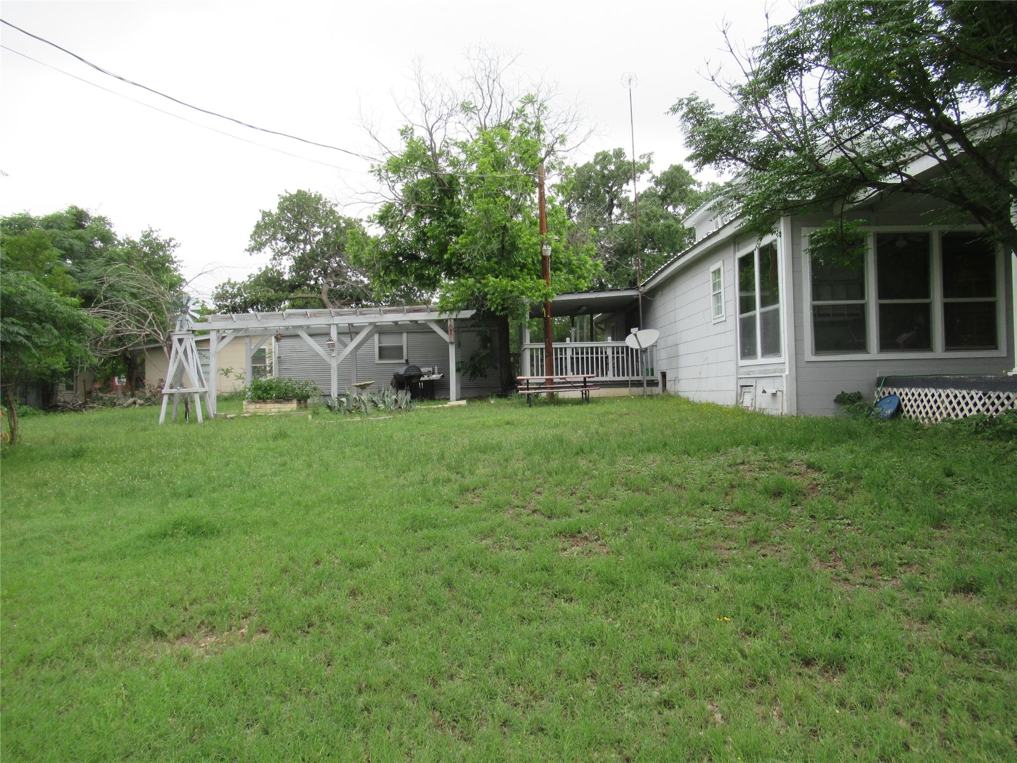 163 Cricket St, Tow, TX 78672