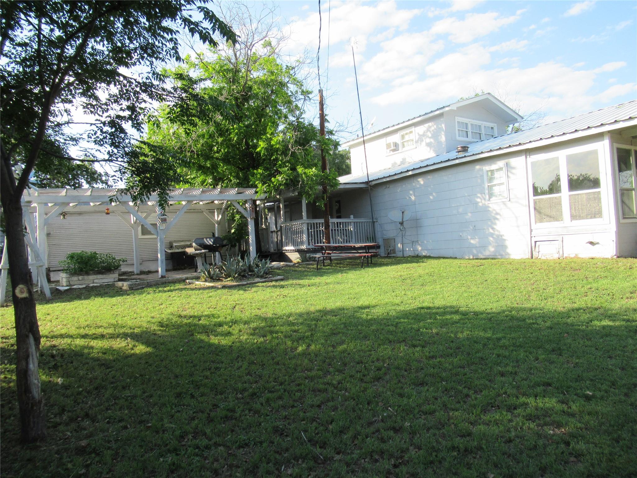 163 Cricket St, Tow, TX 78672