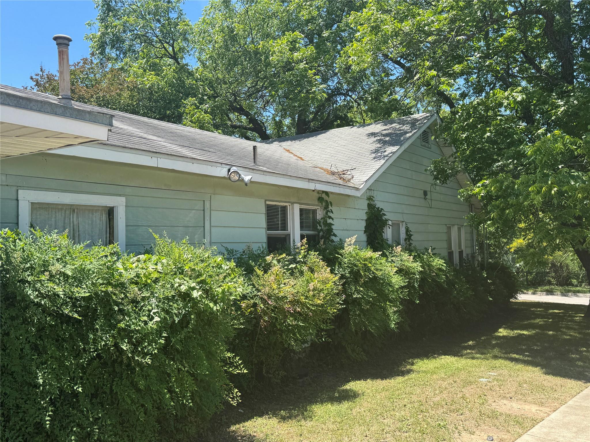1711 Singleton Ave, Austin, TX 78702