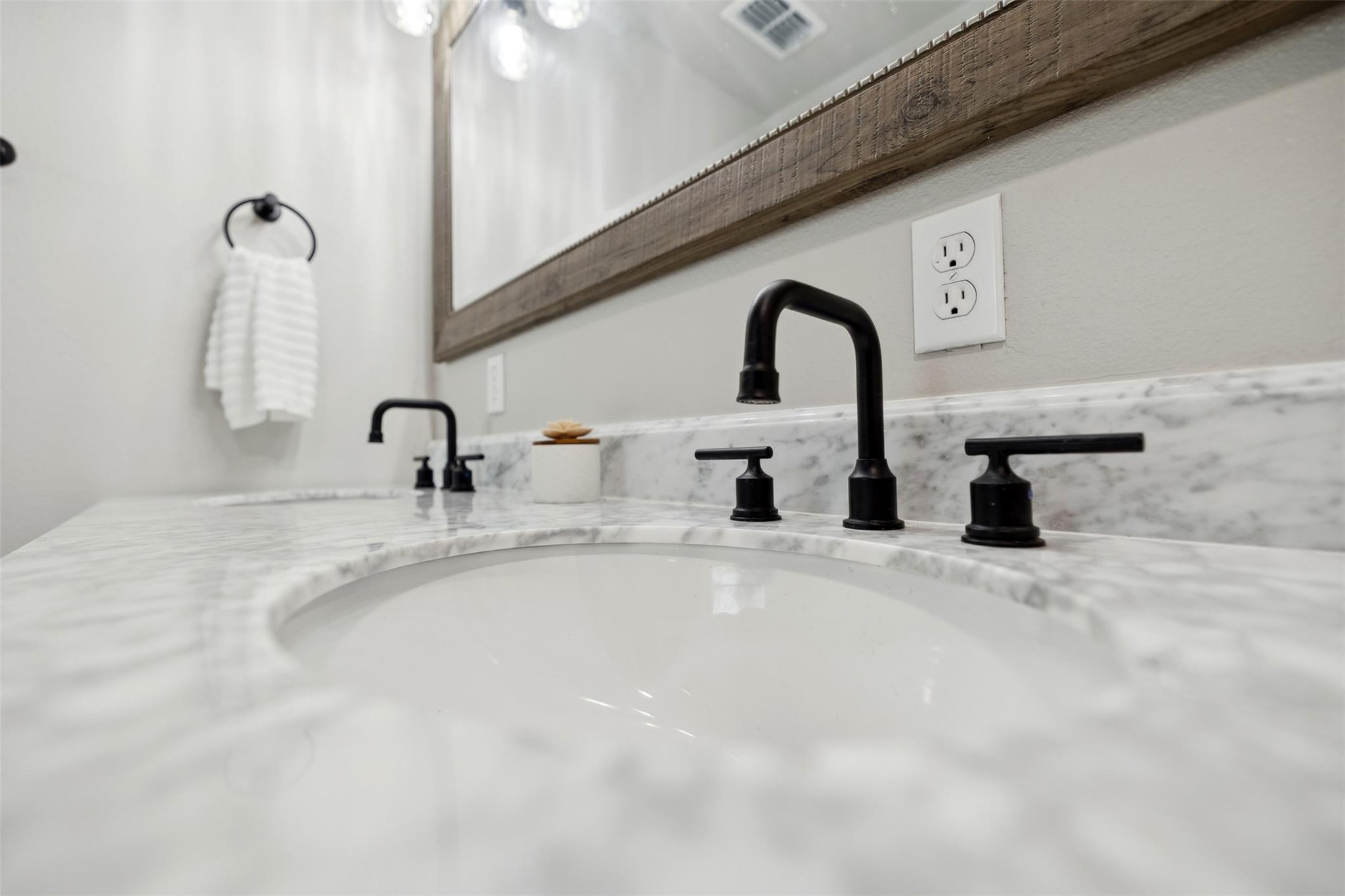 5530 Us Highway 90A W, Shiner, TX 77984