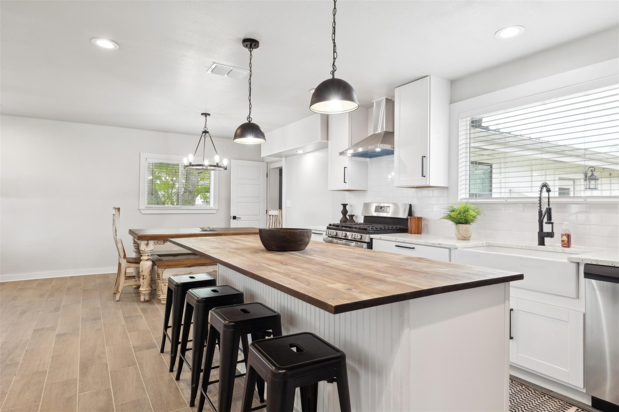 5530 Us Highway 90A W, Shiner, TX 77984