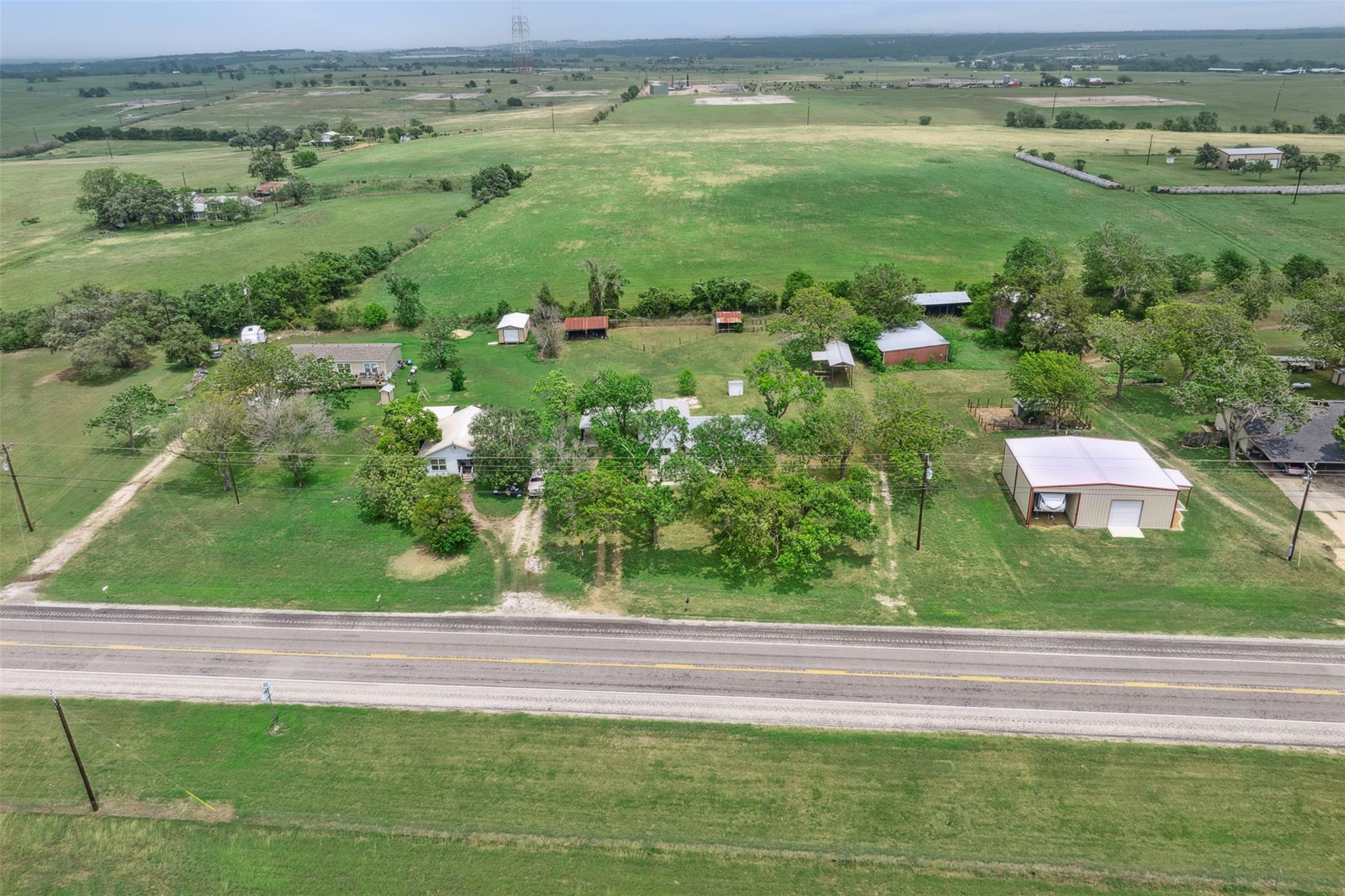 5530 Us Highway 90A W, Shiner, TX 77984