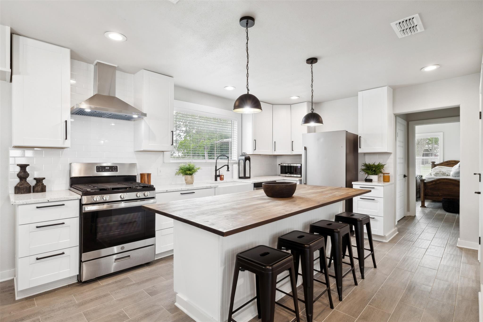 5530 Us Highway 90A W, Shiner, TX 77984