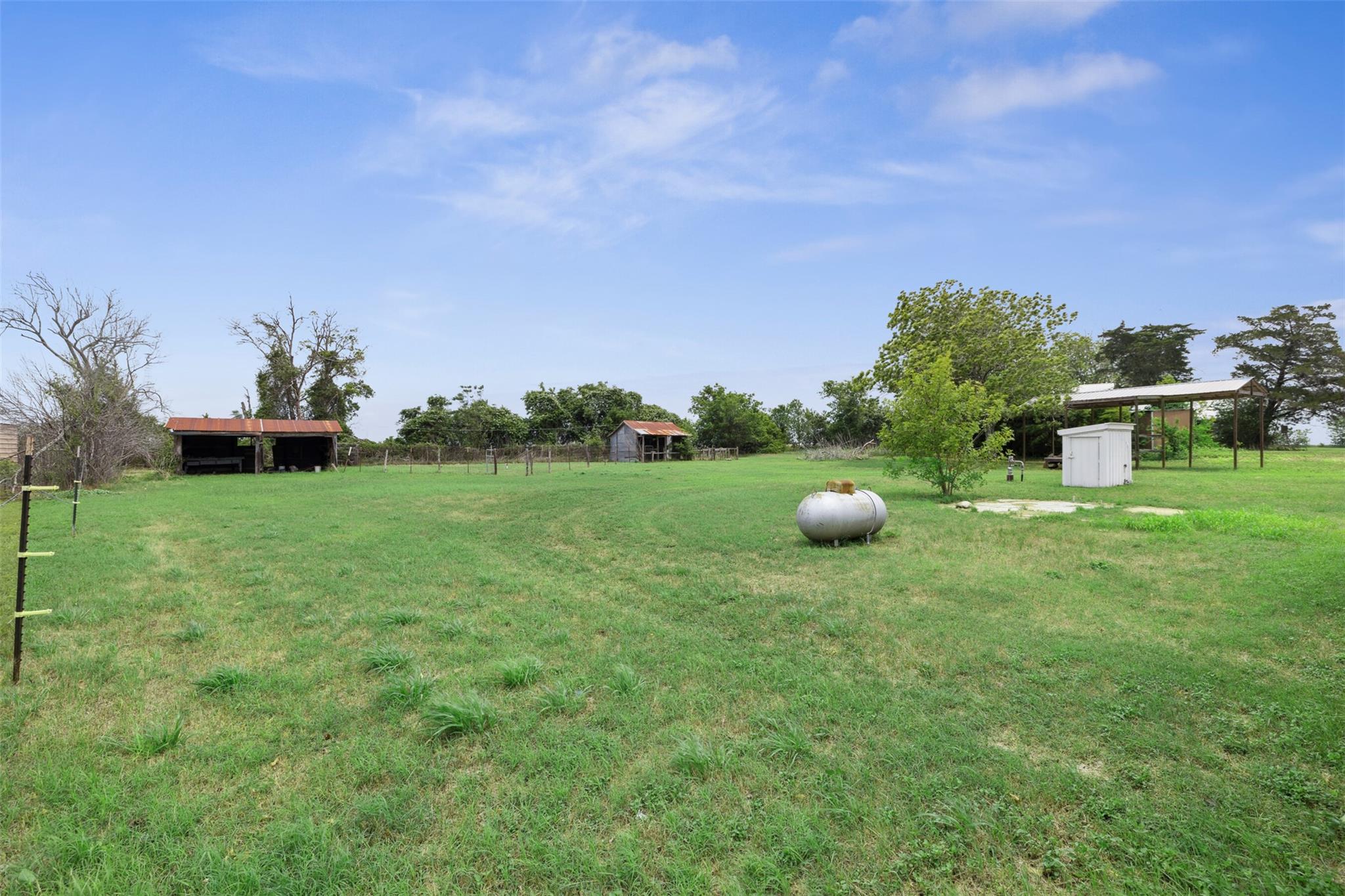 5530 Us Highway 90A W, Shiner, TX 77984