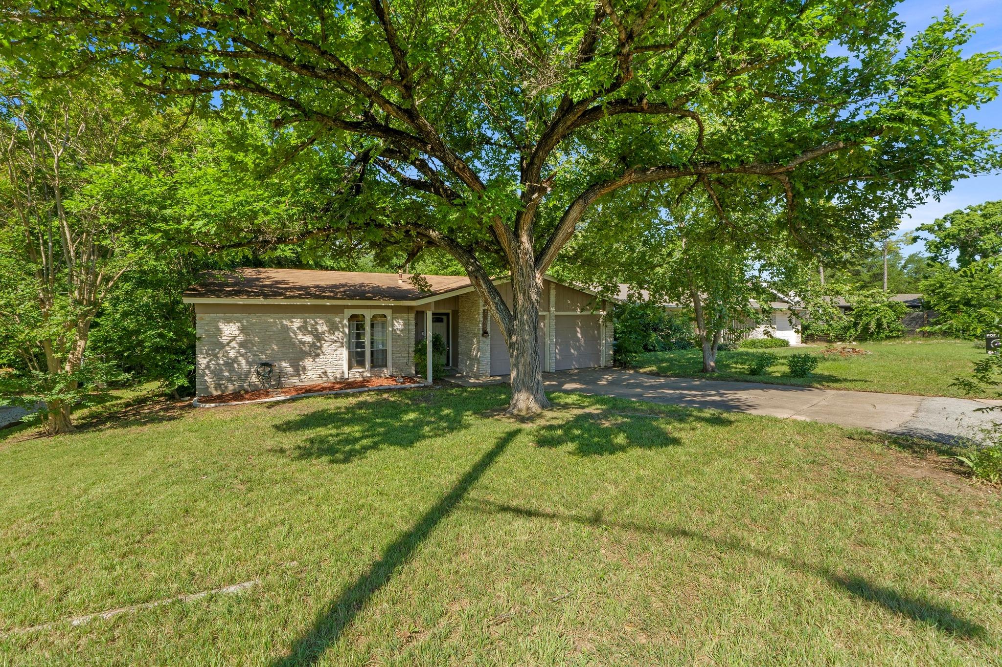 5105 Stone Gate Dr, Austin, TX 78721