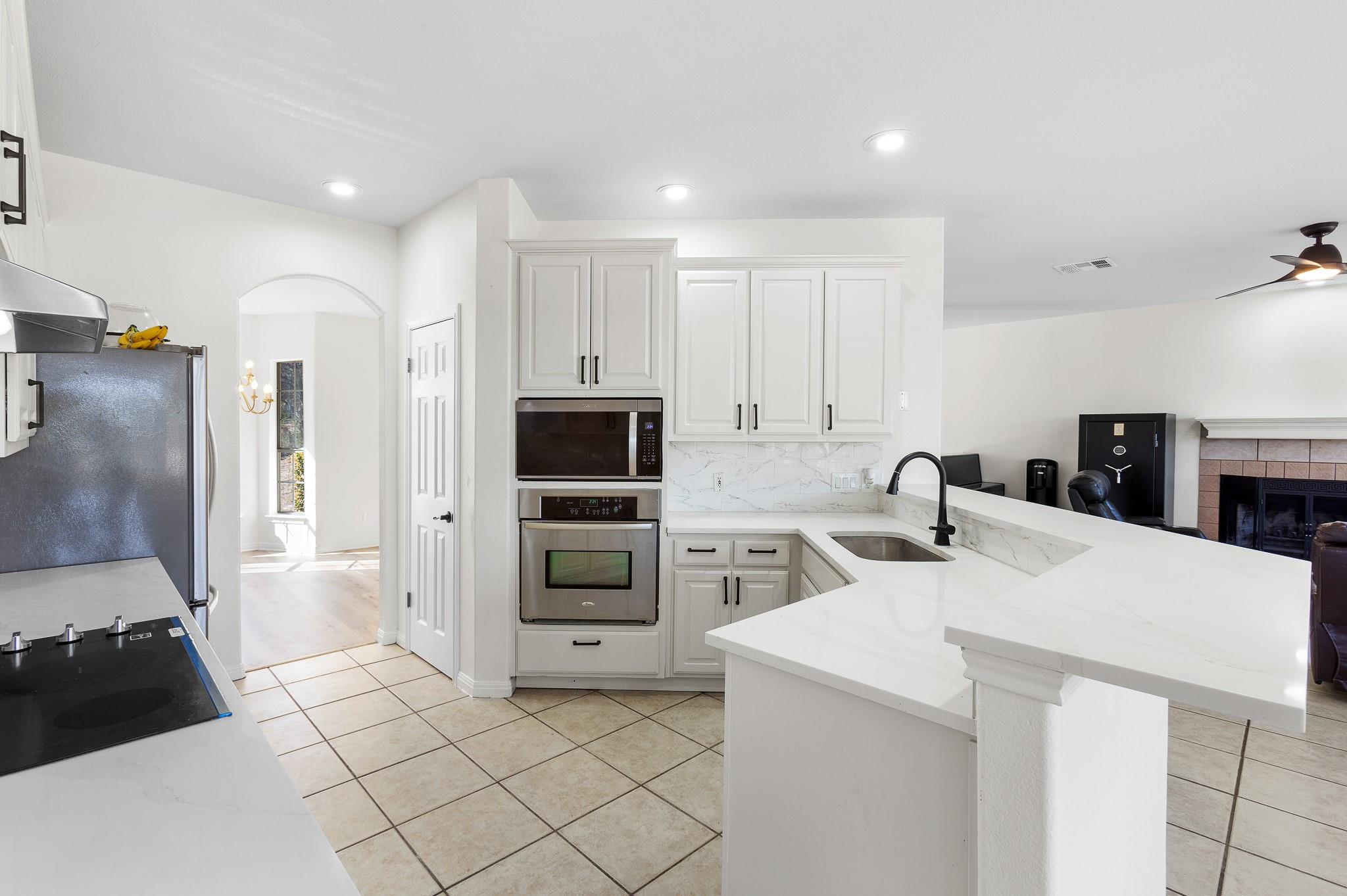 15501 Fox Run Dr, Austin, TX 78737