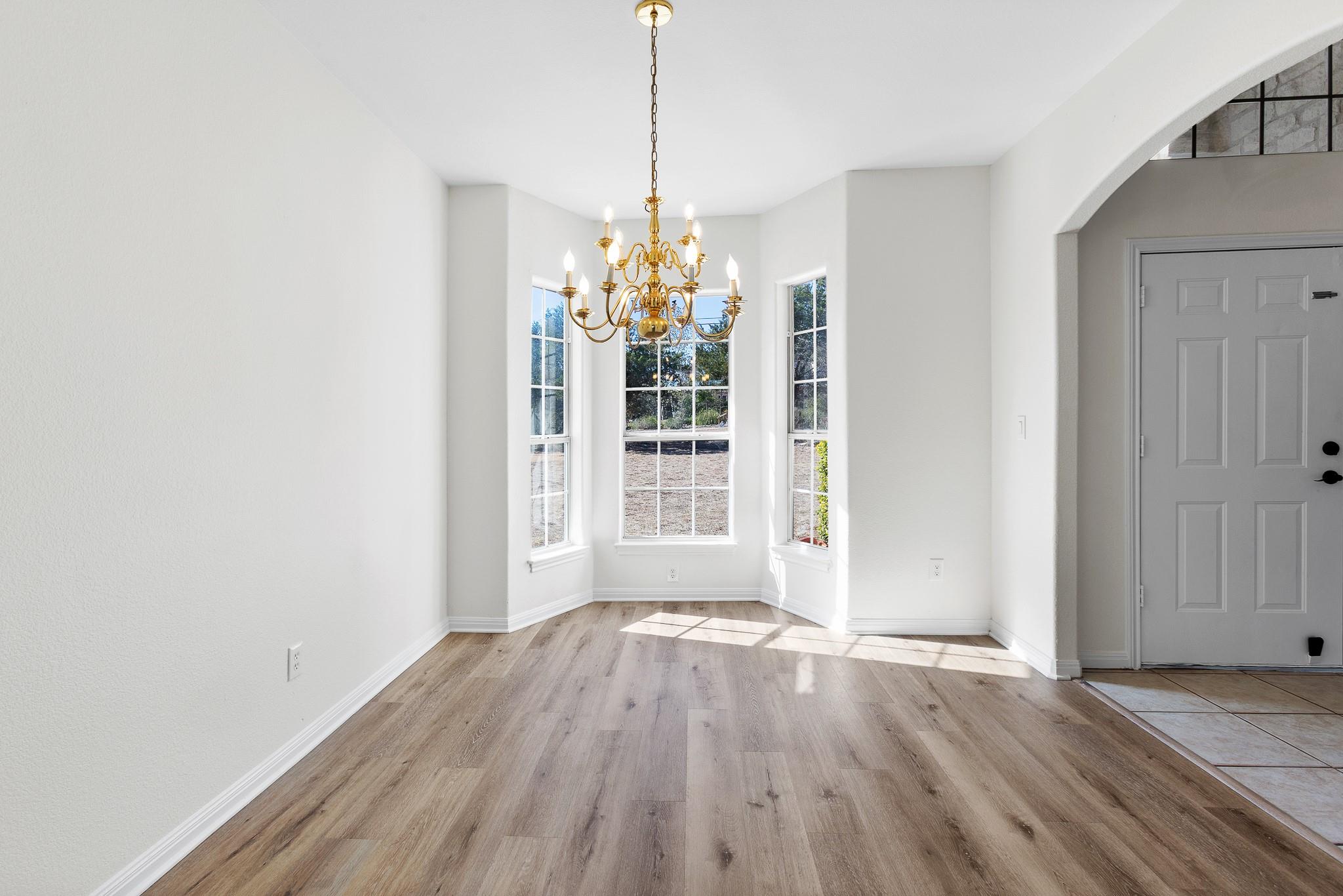 15501 Fox Run Dr, Austin, TX 78737