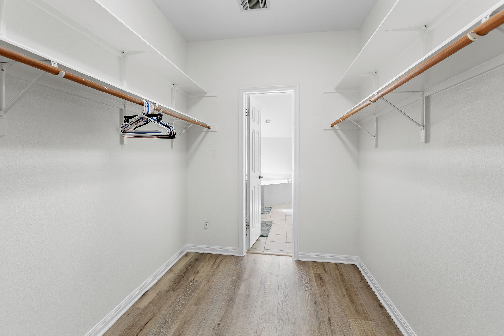 15501 Fox Run Dr, Austin, TX 78737