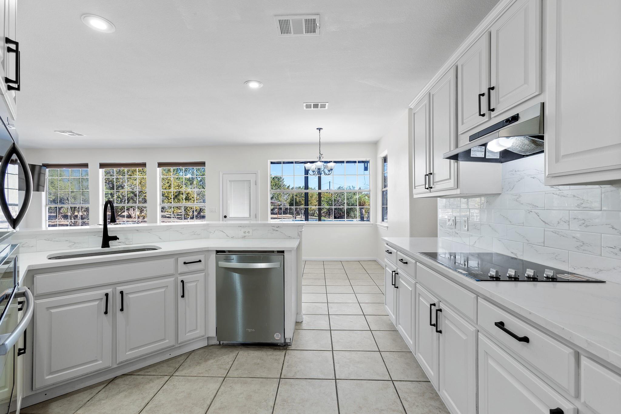 15501 Fox Run Dr, Austin, TX 78737