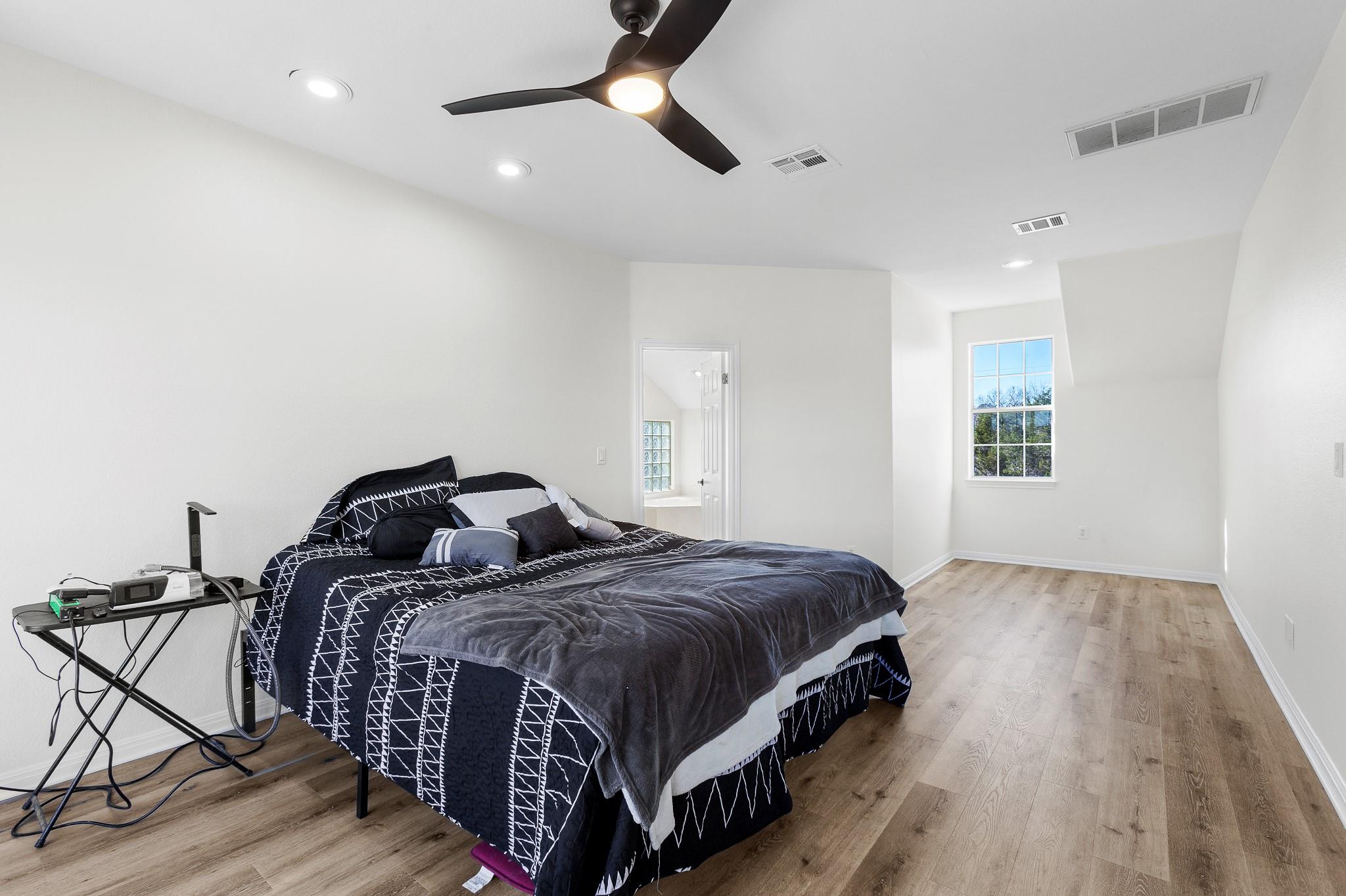 15501 Fox Run Dr, Austin, TX 78737