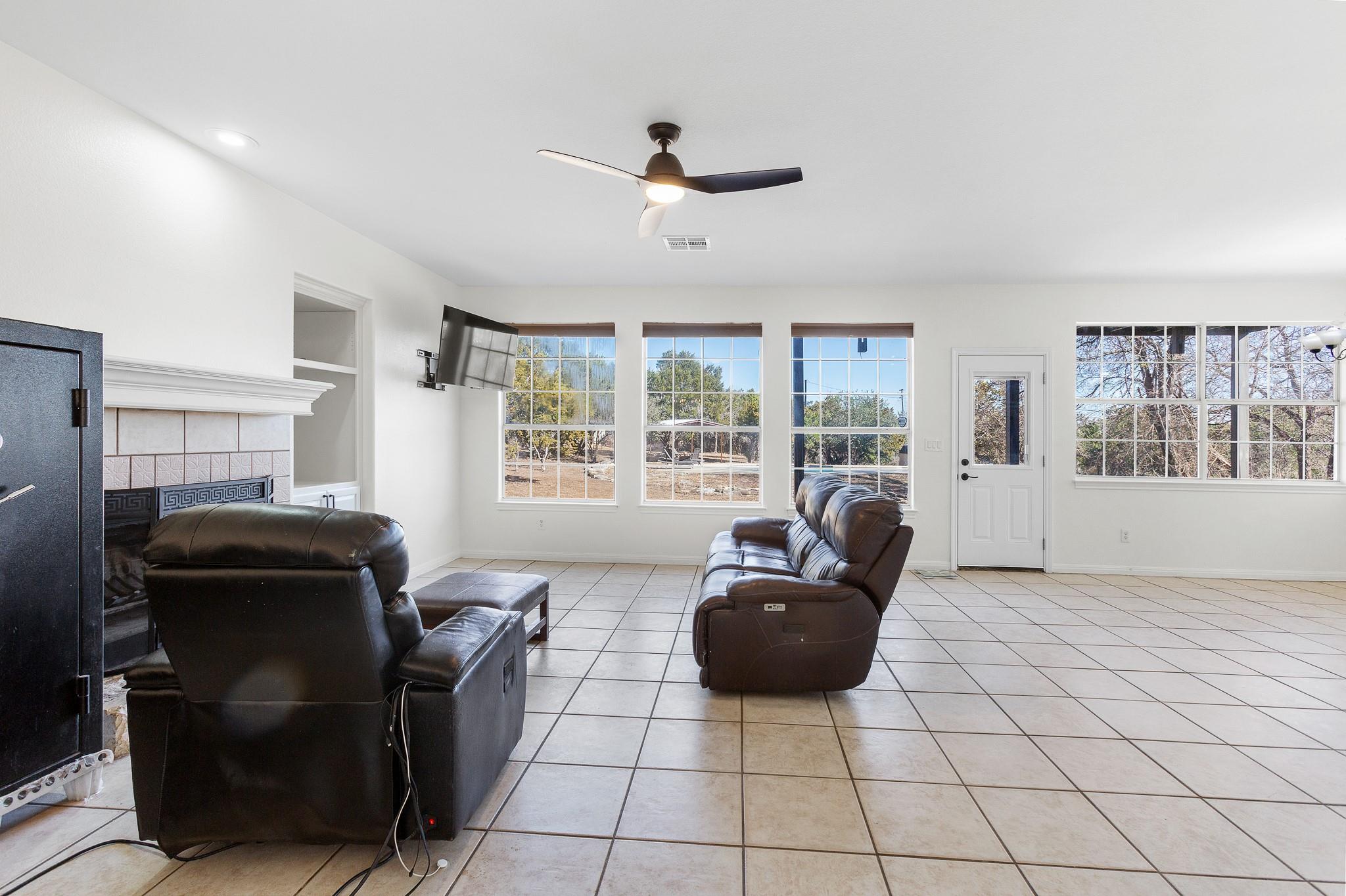 15501 Fox Run Dr, Austin, TX 78737