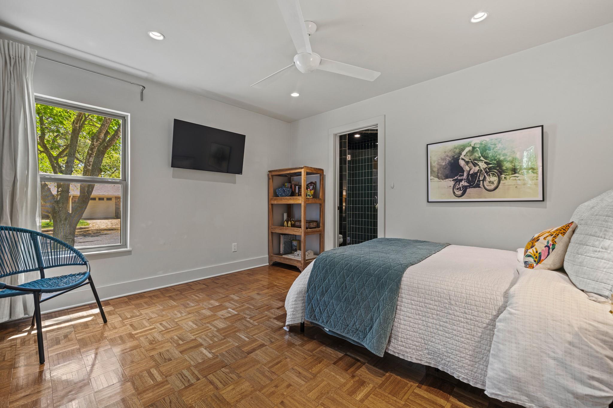 202 Tanglewood Dr, Fredericksburg, TX 78624