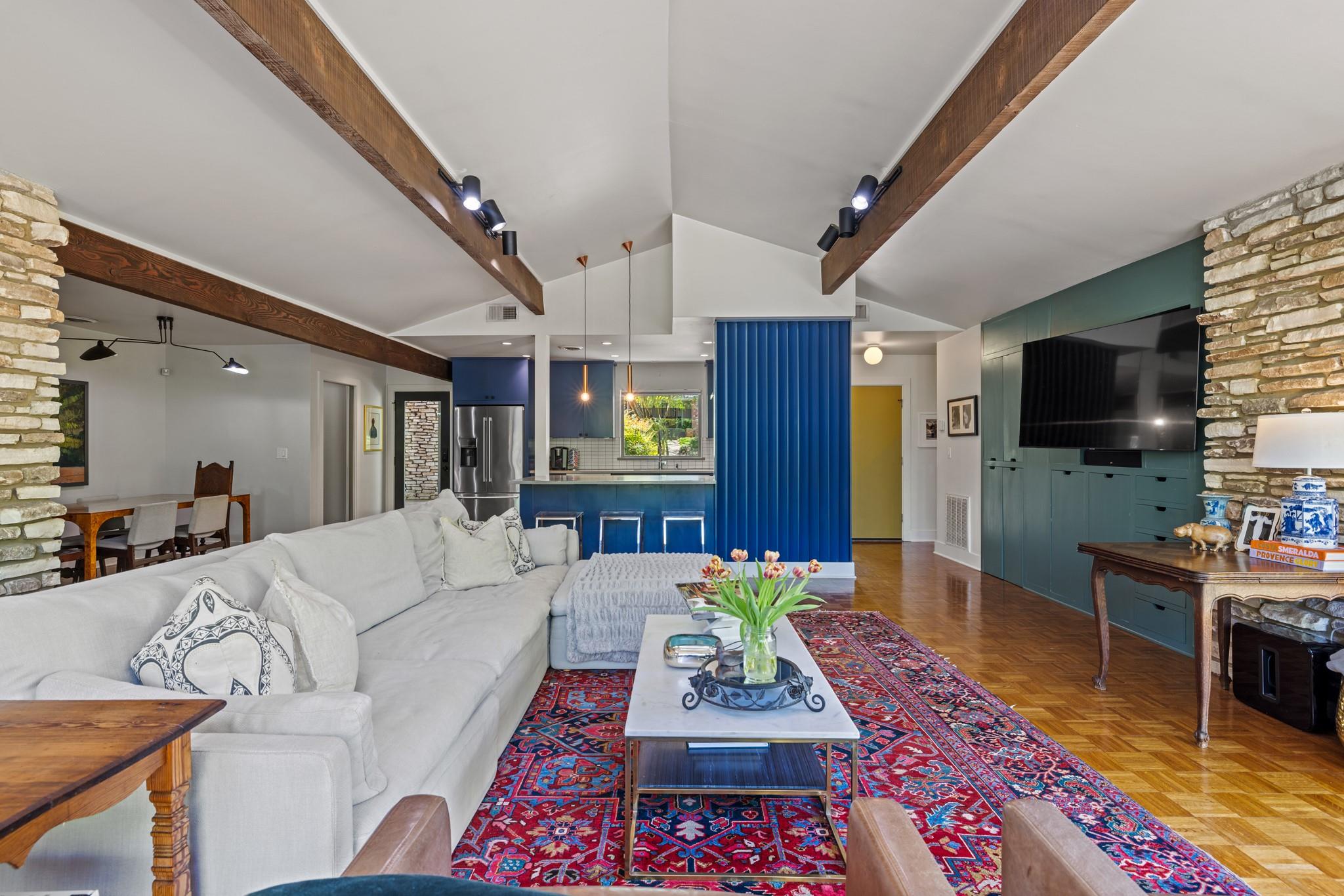 202 Tanglewood Dr, Fredericksburg, TX 78624