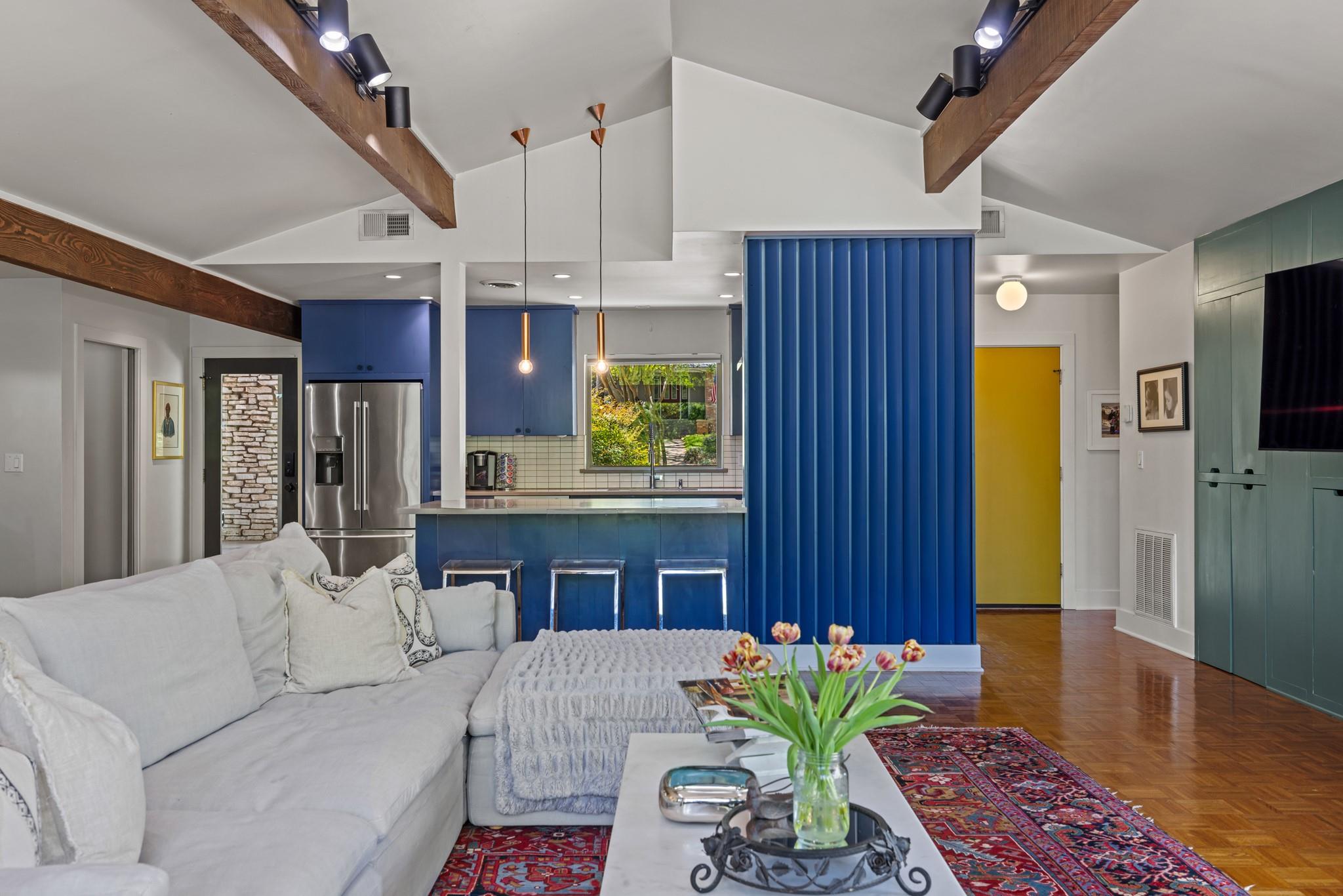 202 Tanglewood Dr, Fredericksburg, TX 78624