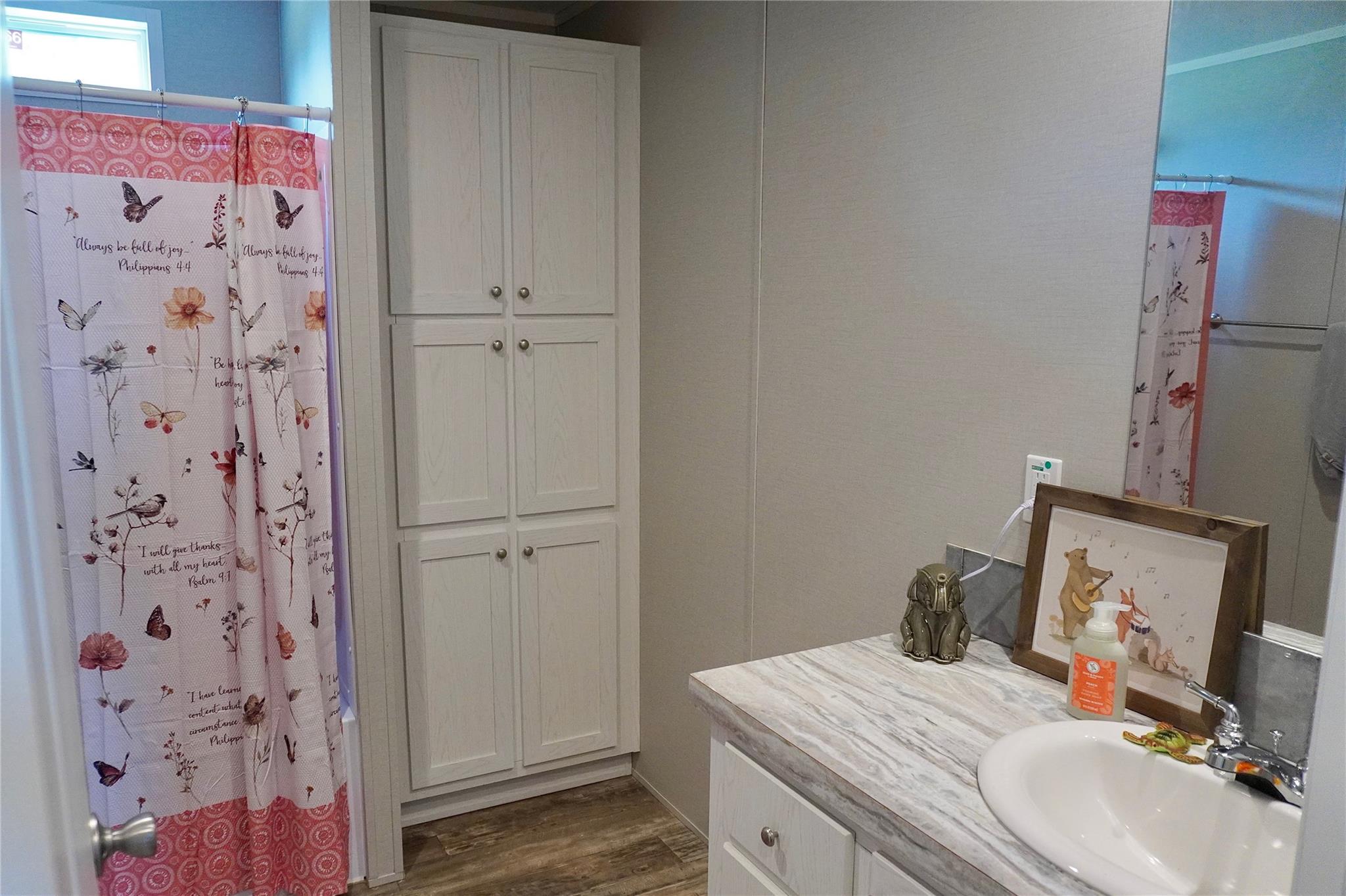 1048 County Road 402, Dime Box, TX 77853