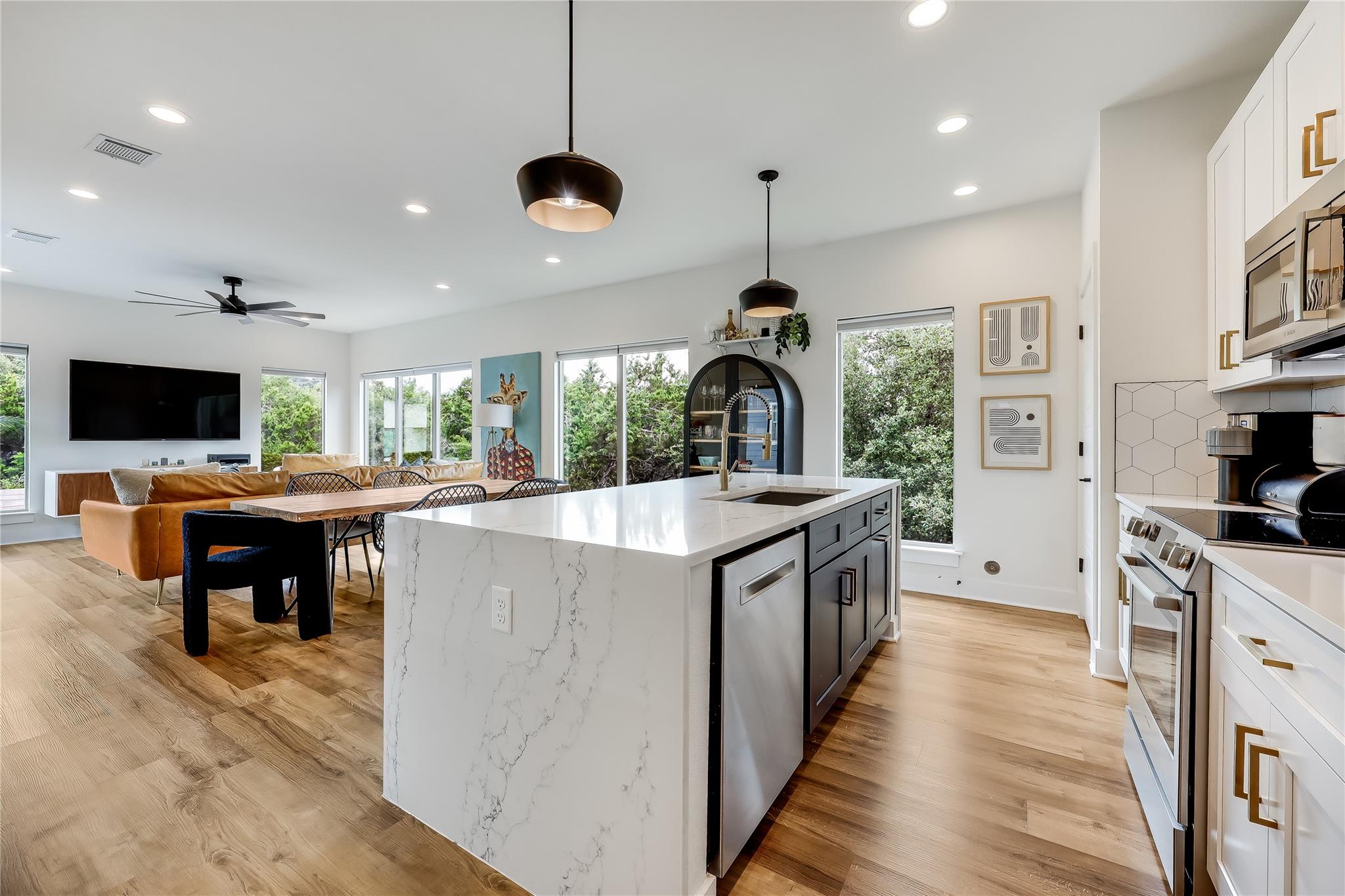 8603 Big Horn Cir, Lago Vista, TX 78645