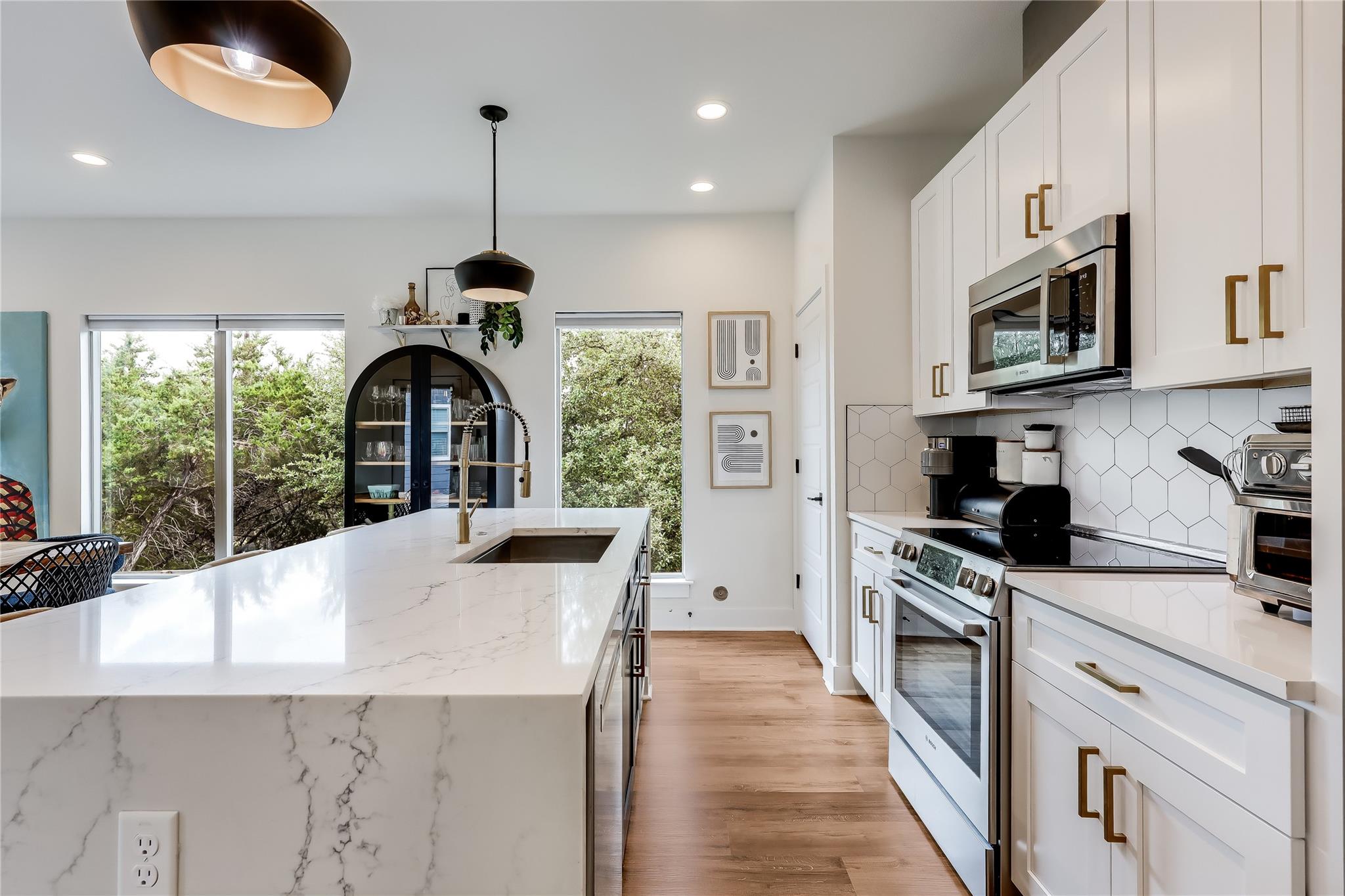 8603 Big Horn Cir, Lago Vista, TX 78645