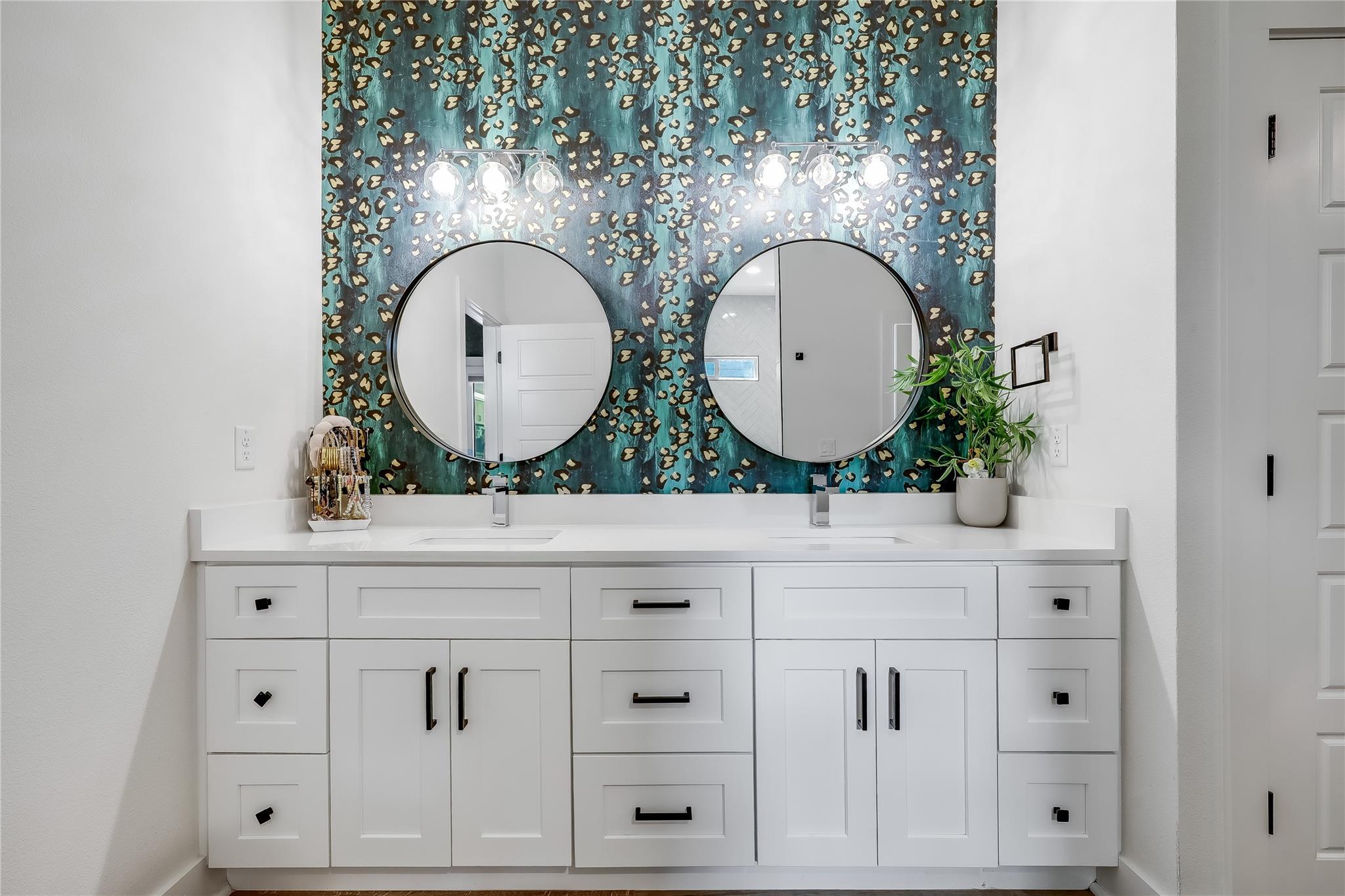 8603 Big Horn Cir, Lago Vista, TX 78645