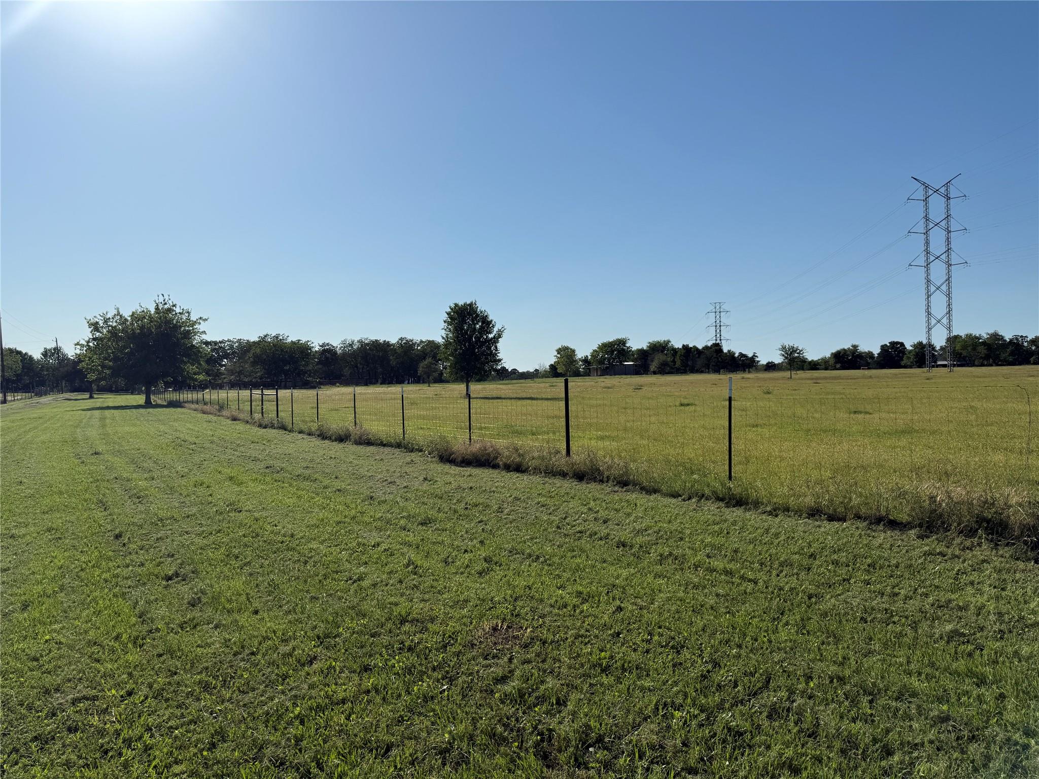 584 Old Antioch Rd, Smithville, TX 78957