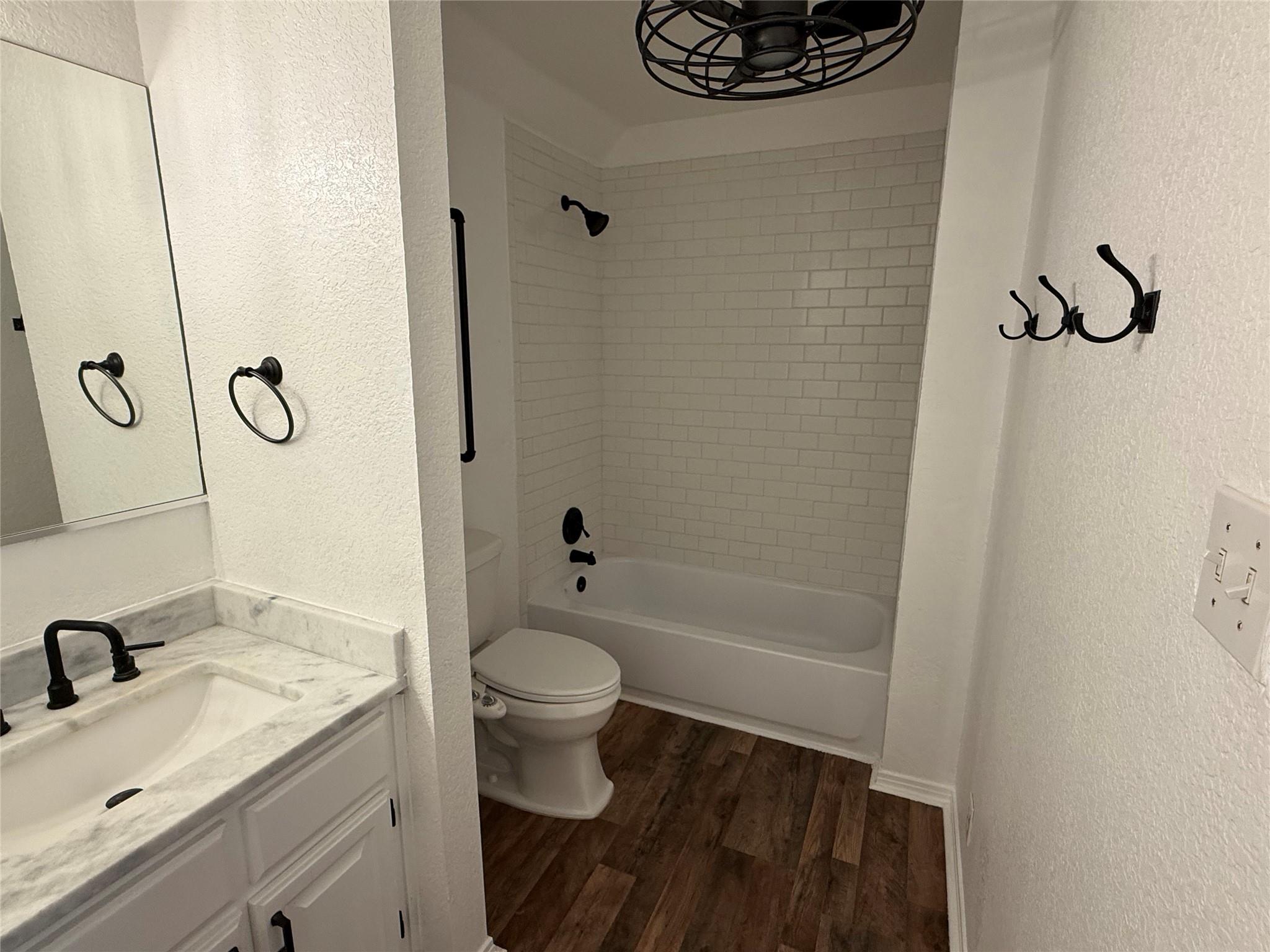 584 Old Antioch Rd, Smithville, TX 78957