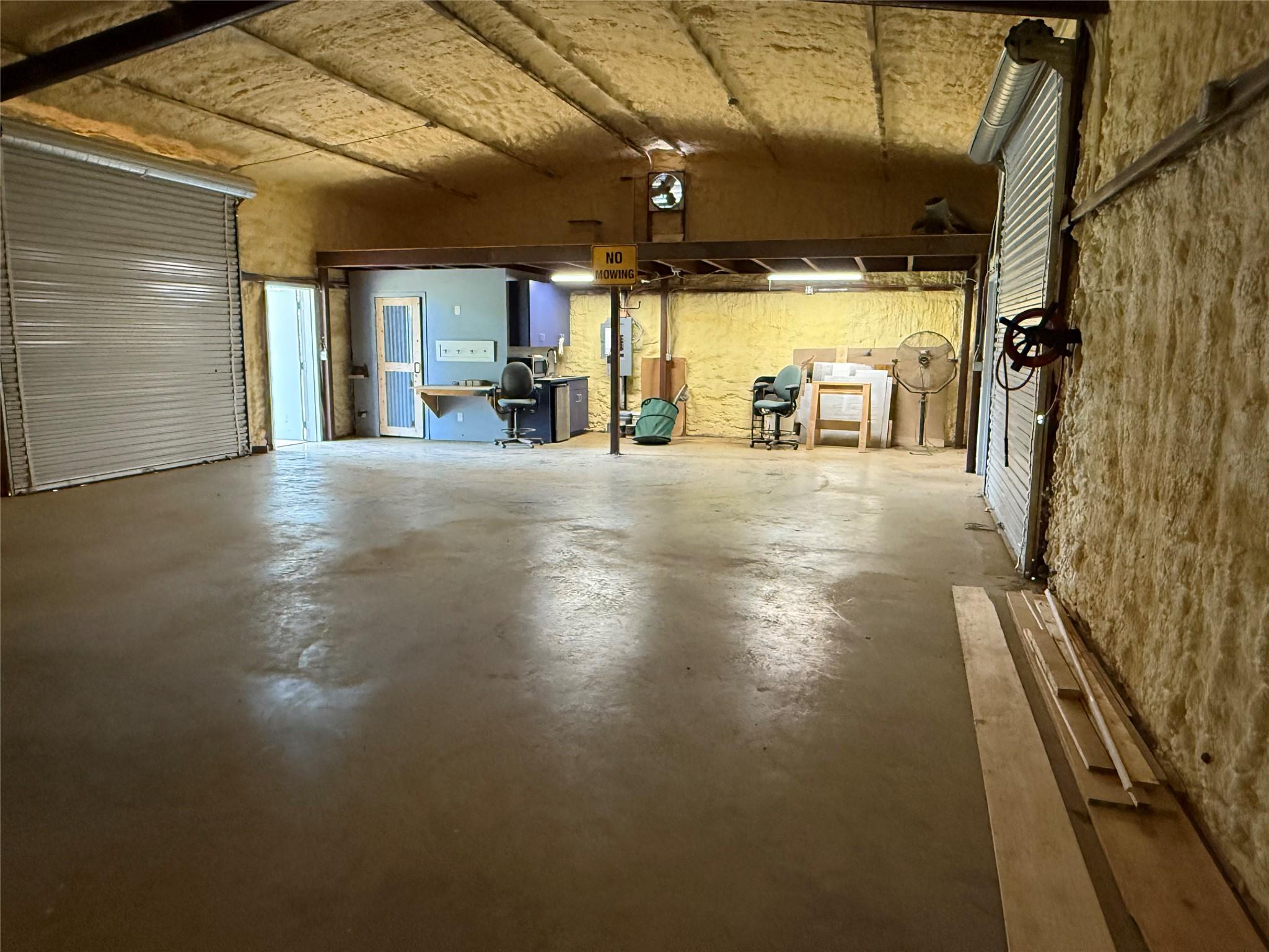 584 Old Antioch Rd, Smithville, TX 78957