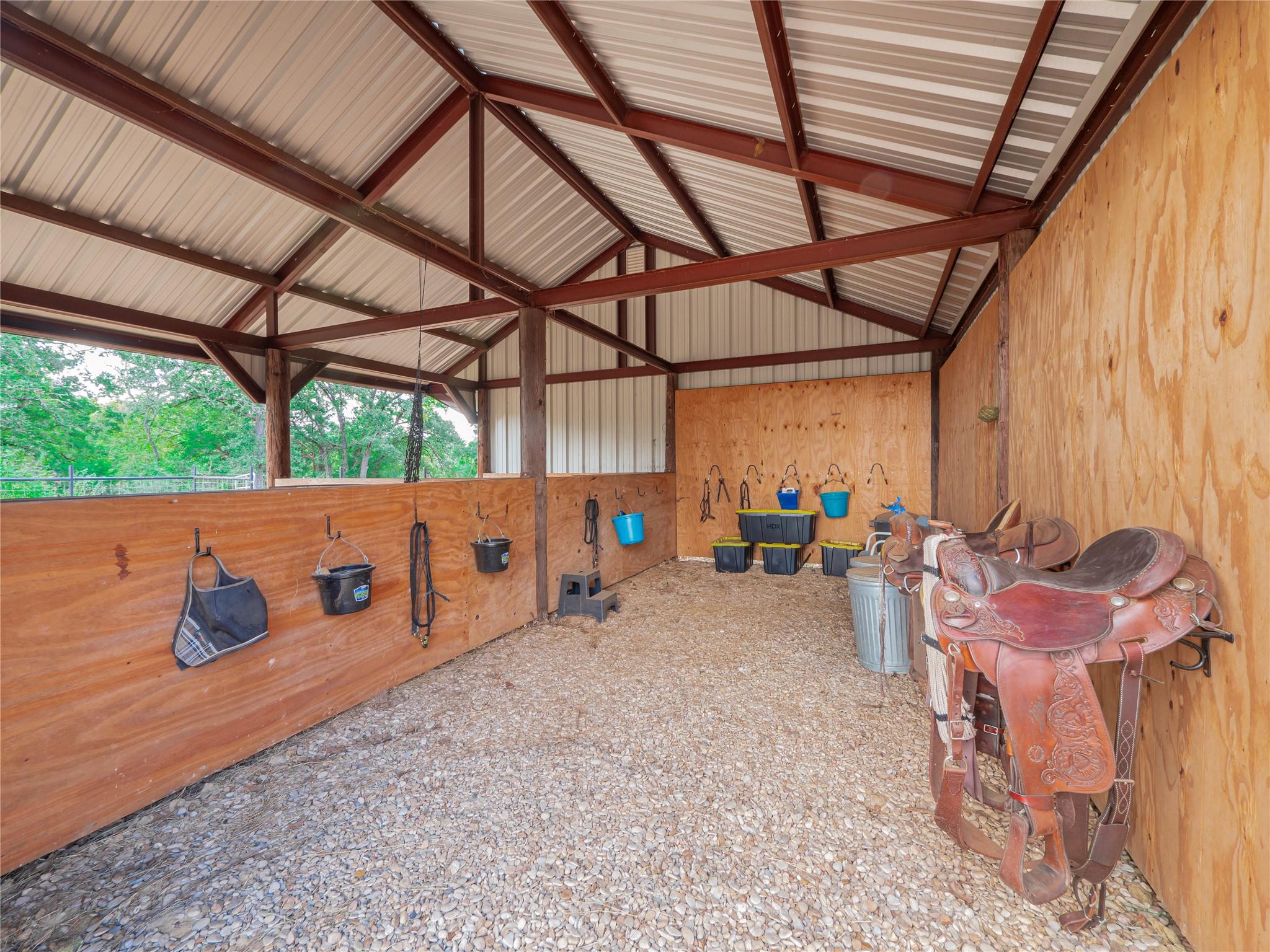 584 Old Antioch Rd, Smithville, TX 78957