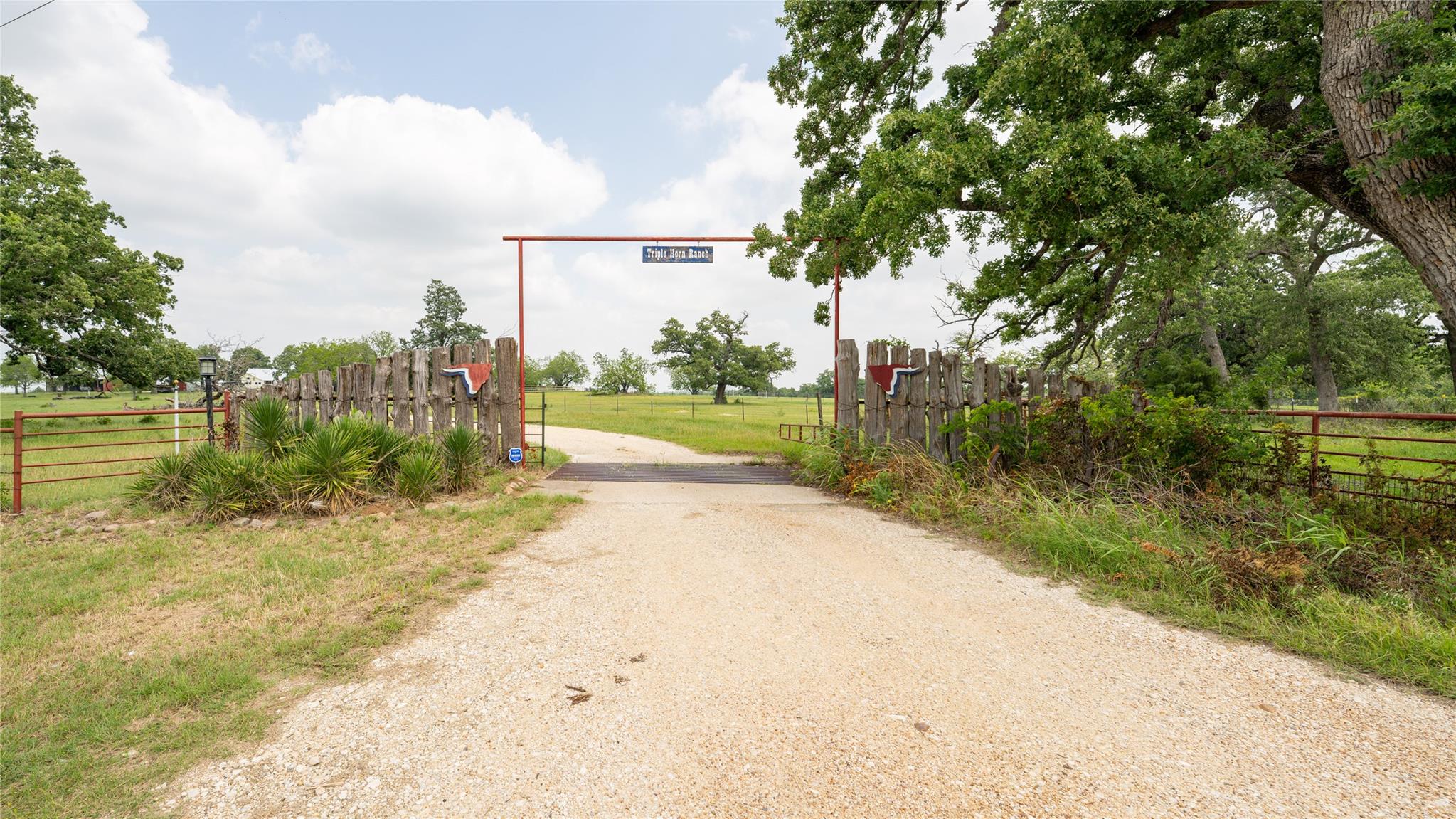 624 County Road 306, Rockdale, TX 76567