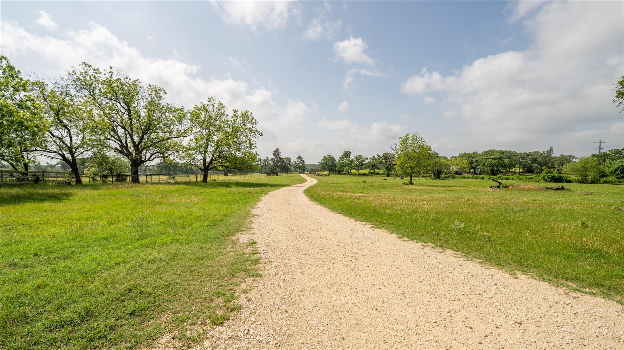 624 County Road 306, Rockdale, TX 76567