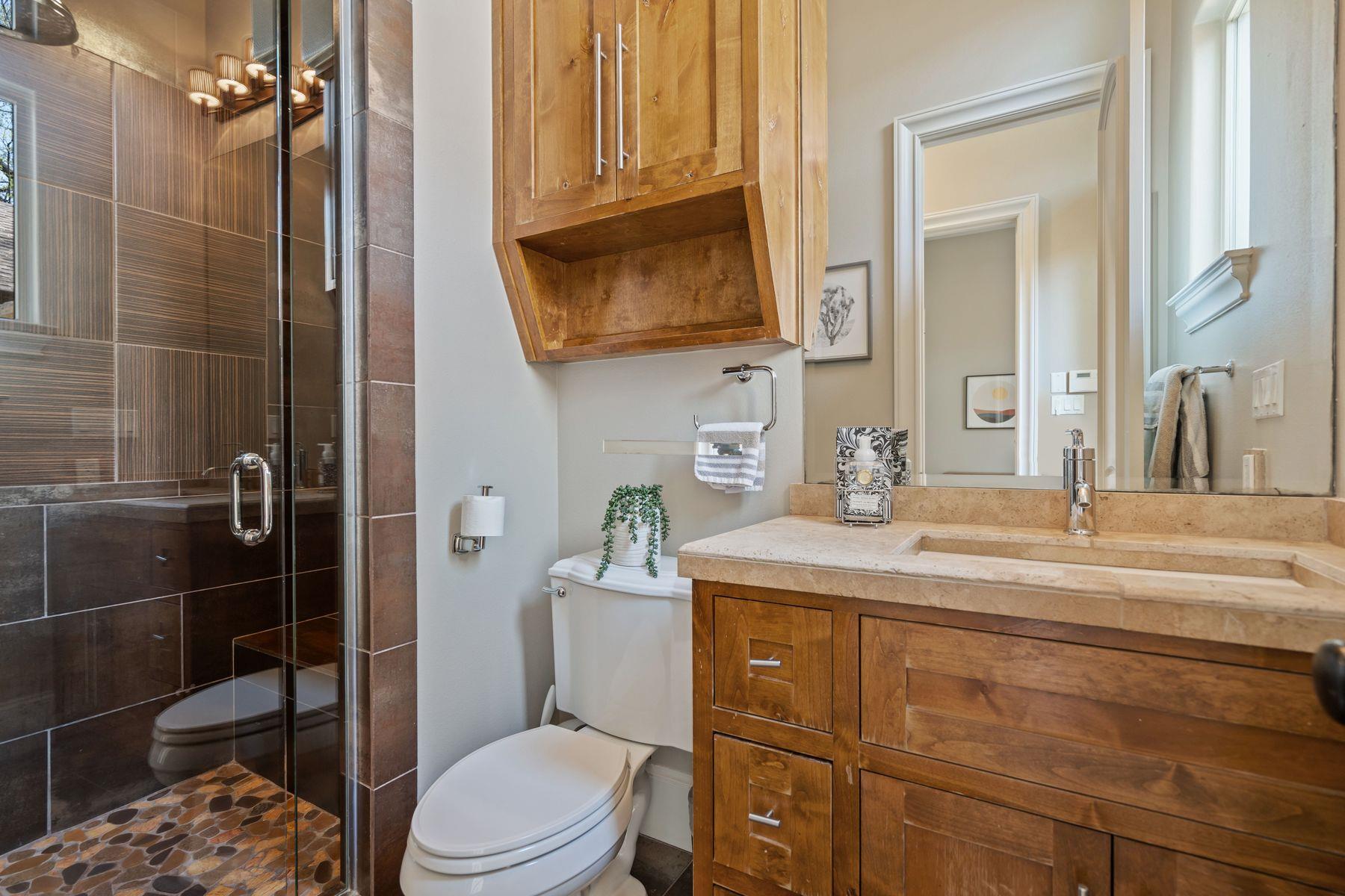 2002 Kinney Ave # B, Austin, TX 78704