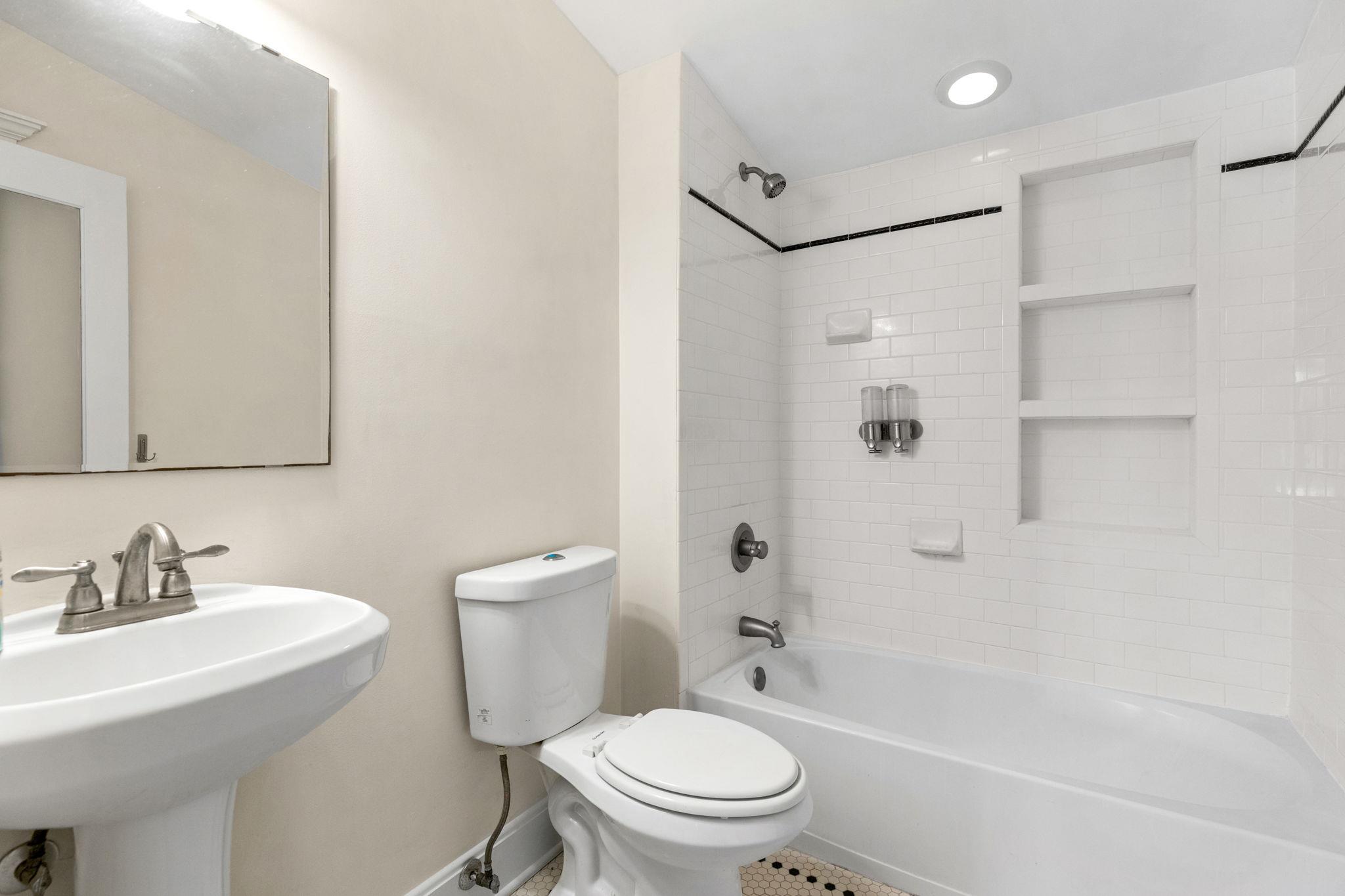 395 Dale Ln, Dale, TX 78616