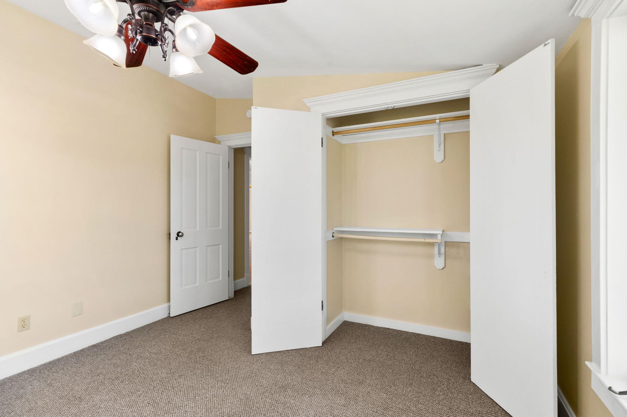 395 Dale Ln, Dale, TX 78616