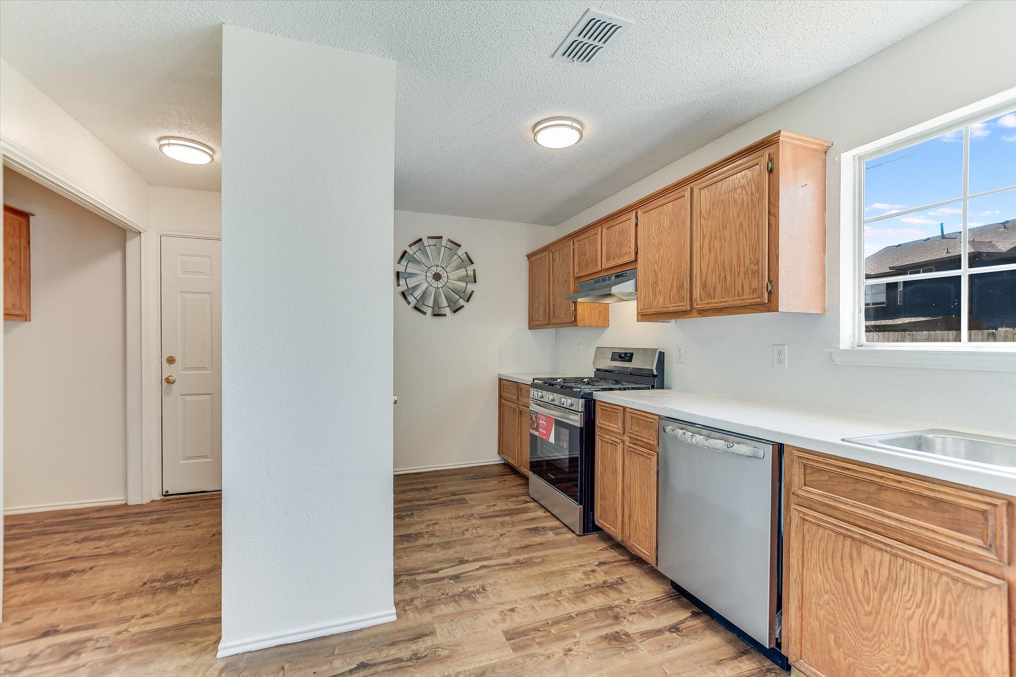 1905 Hollow Tree Blvd, Round Rock, TX 78681