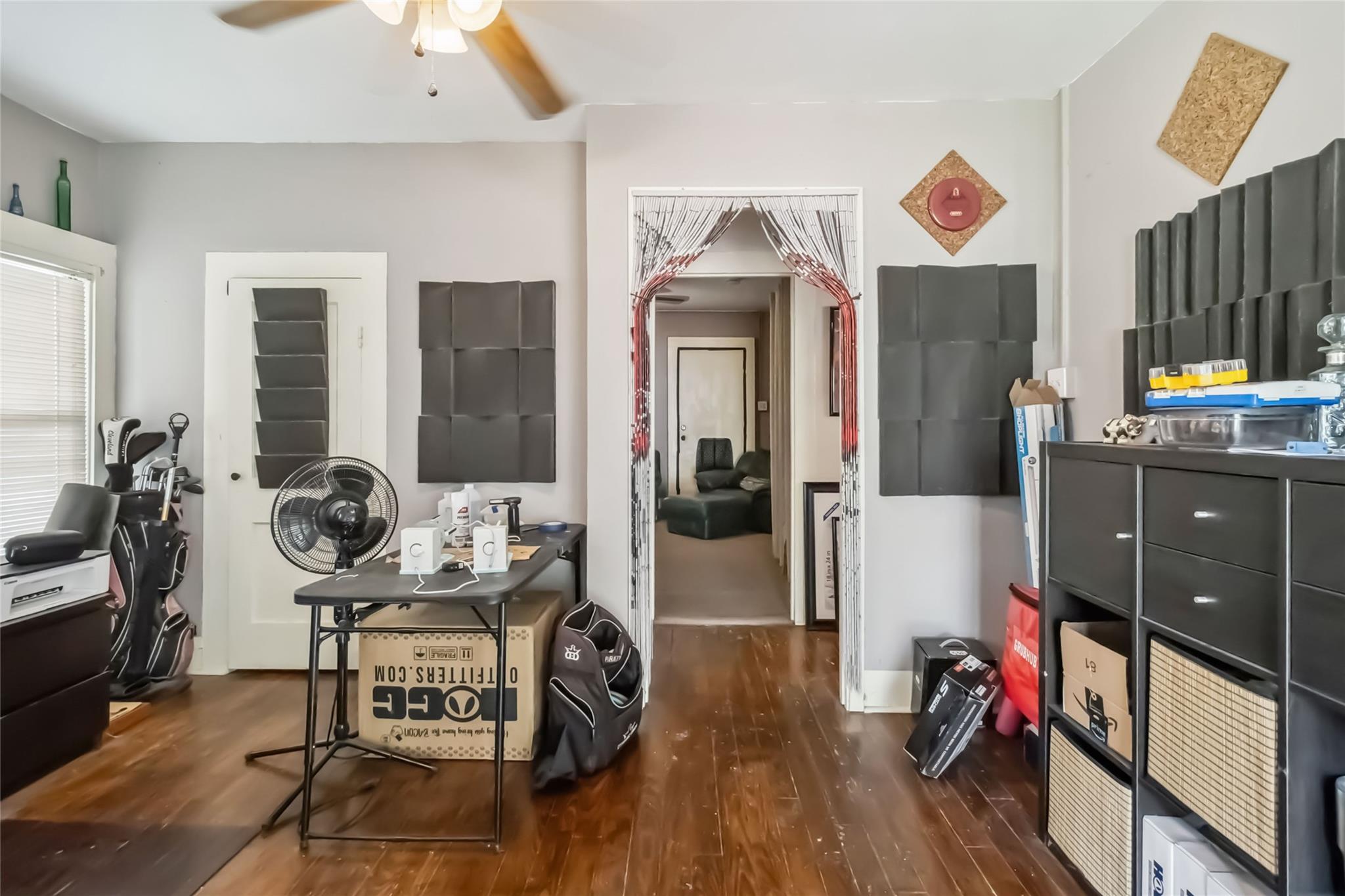 300 Bishop St, Smithville, TX 78957