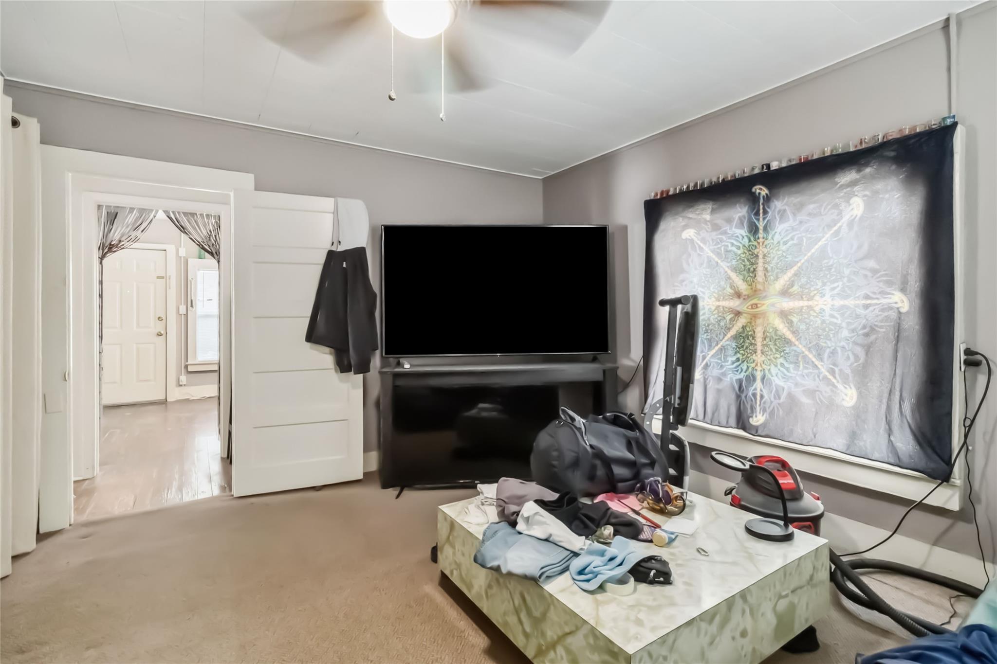 300 Bishop St, Smithville, TX 78957