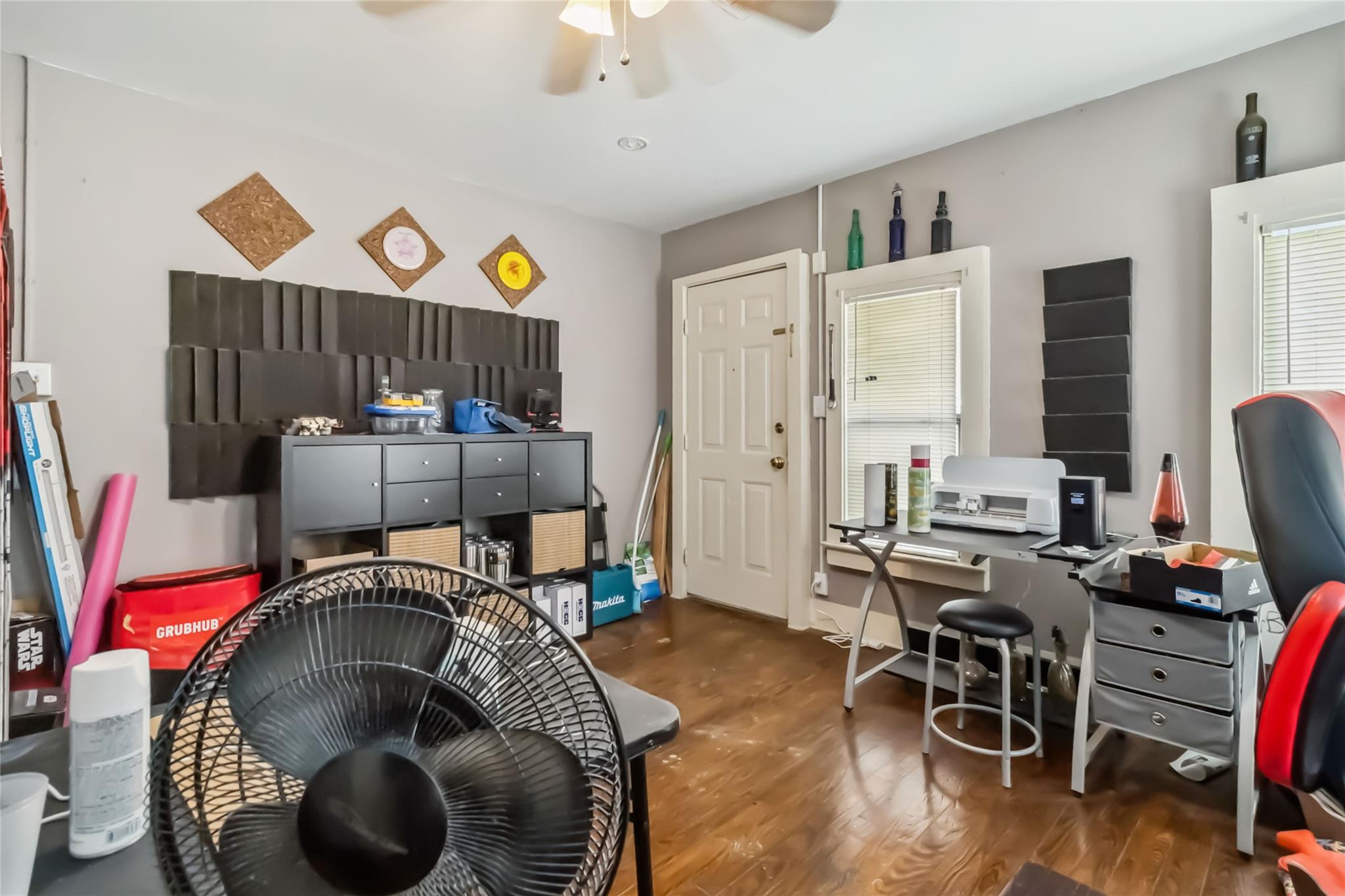 300 Bishop St, Smithville, TX 78957