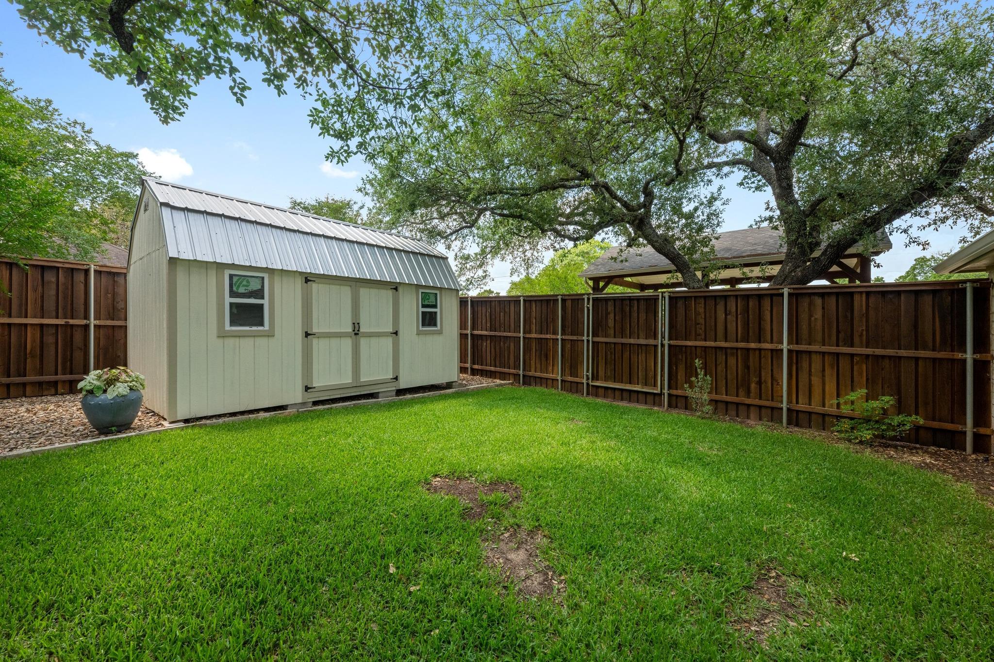 906 Texas Trl, Austin, TX 78737