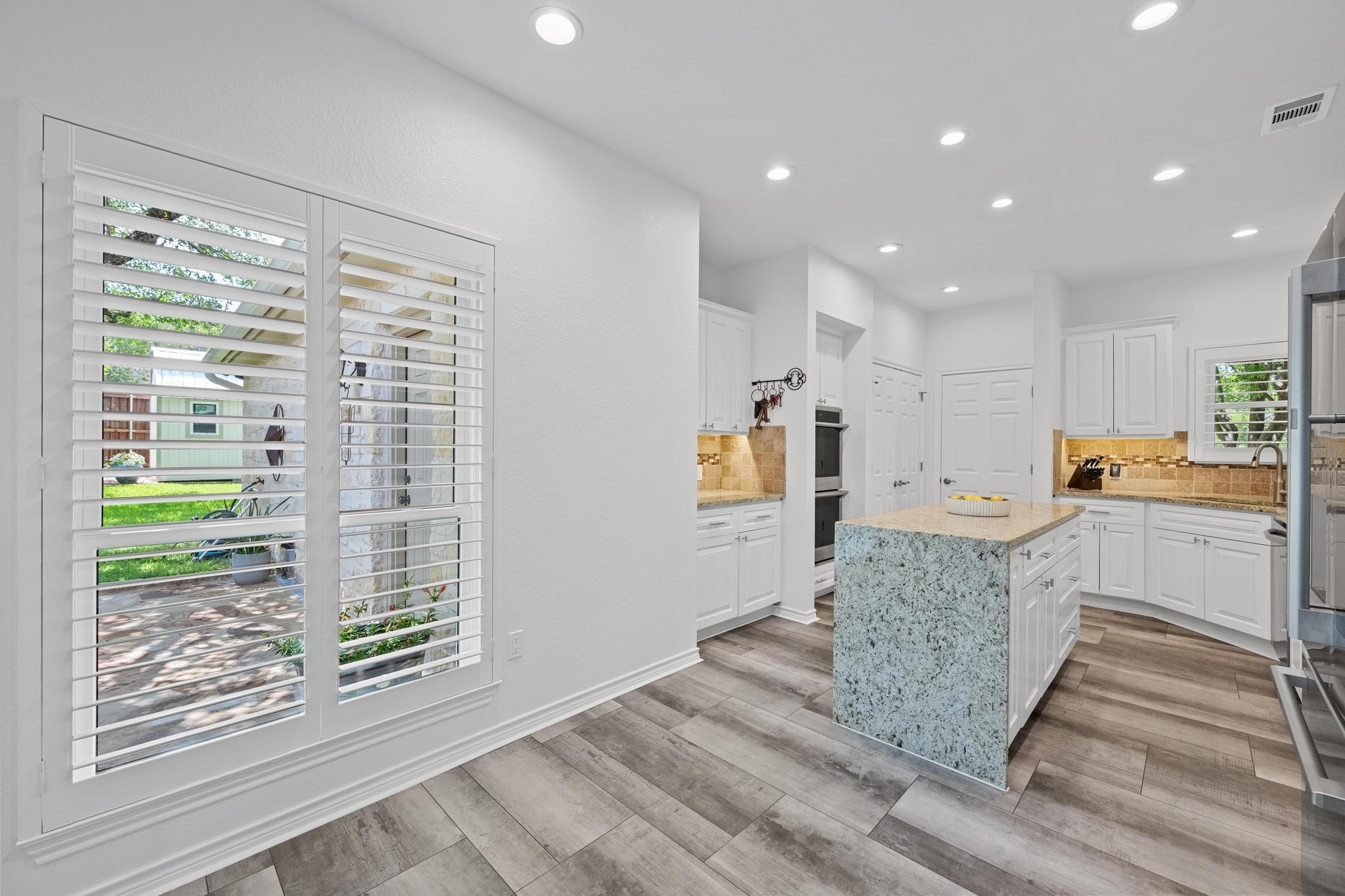 906 Texas Trl, Austin, TX 78737