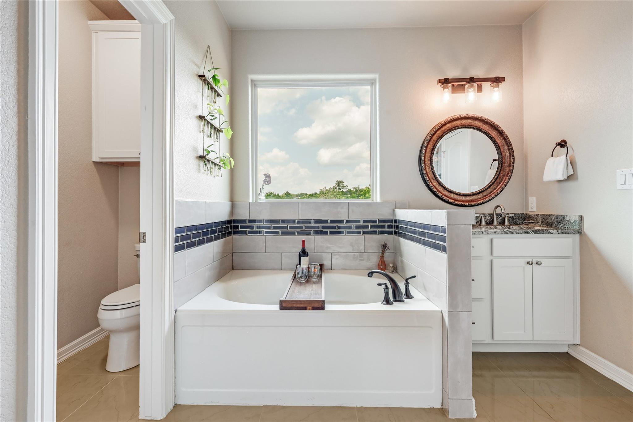 2801 Douglas Cv, Lago Vista, TX 78645