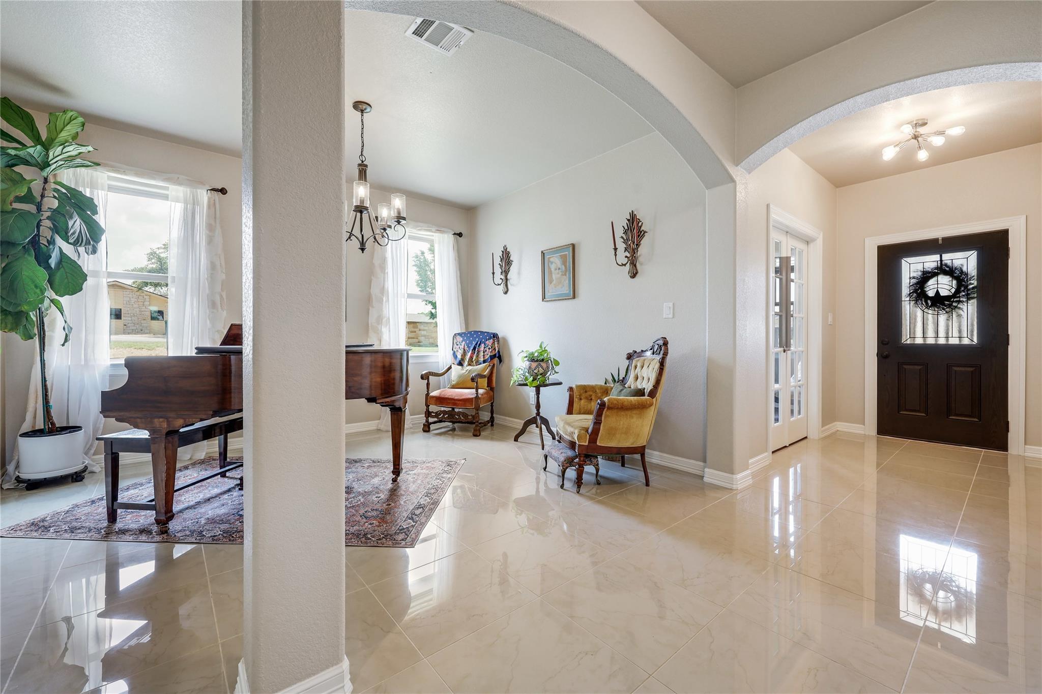 2801 Douglas Cv, Lago Vista, TX 78645