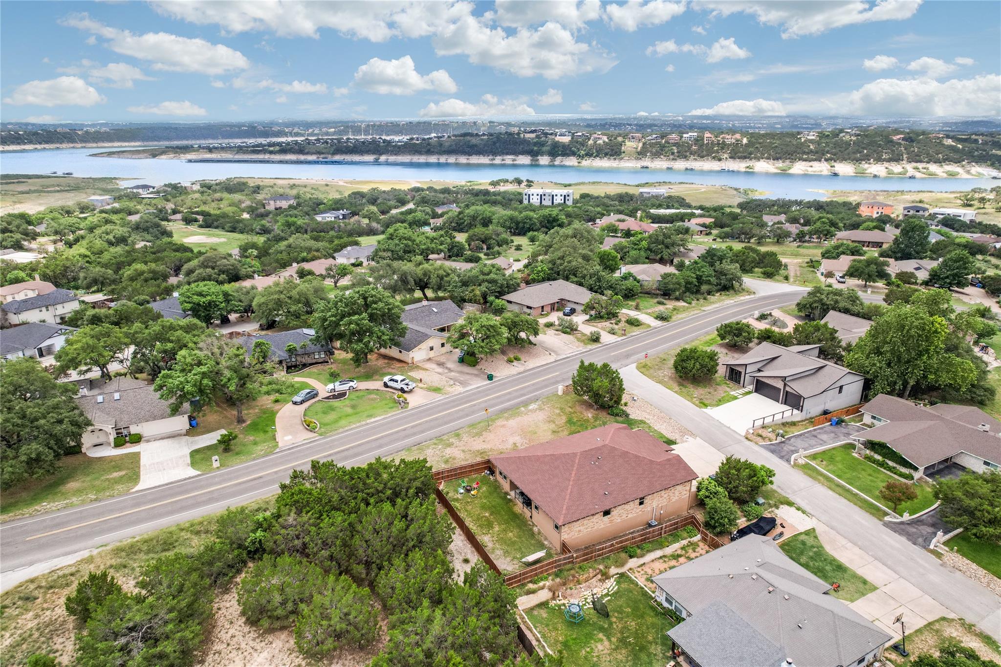 2801 Douglas Cv, Lago Vista, TX 78645