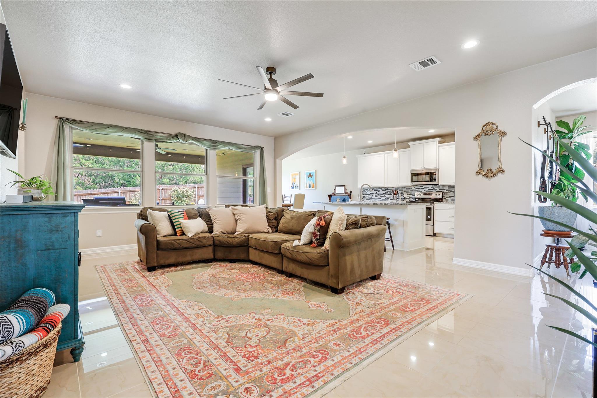 2801 Douglas Cv, Lago Vista, TX 78645