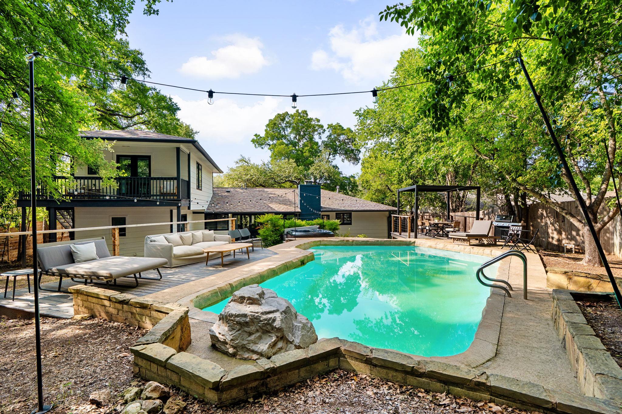 2209 Forest Bend Dr, Austin, TX 78704