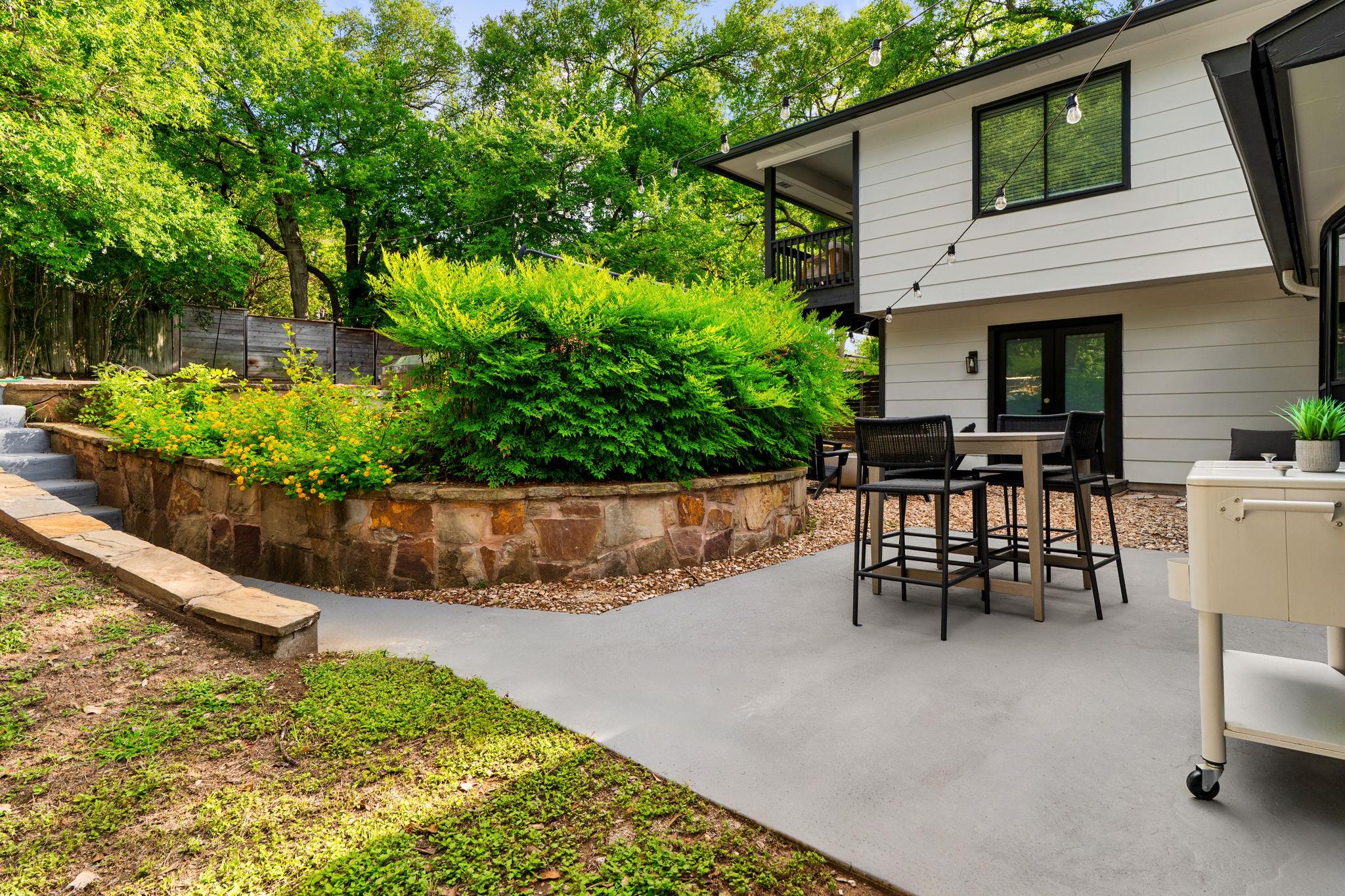 2209 Forest Bend Dr, Austin, TX 78704