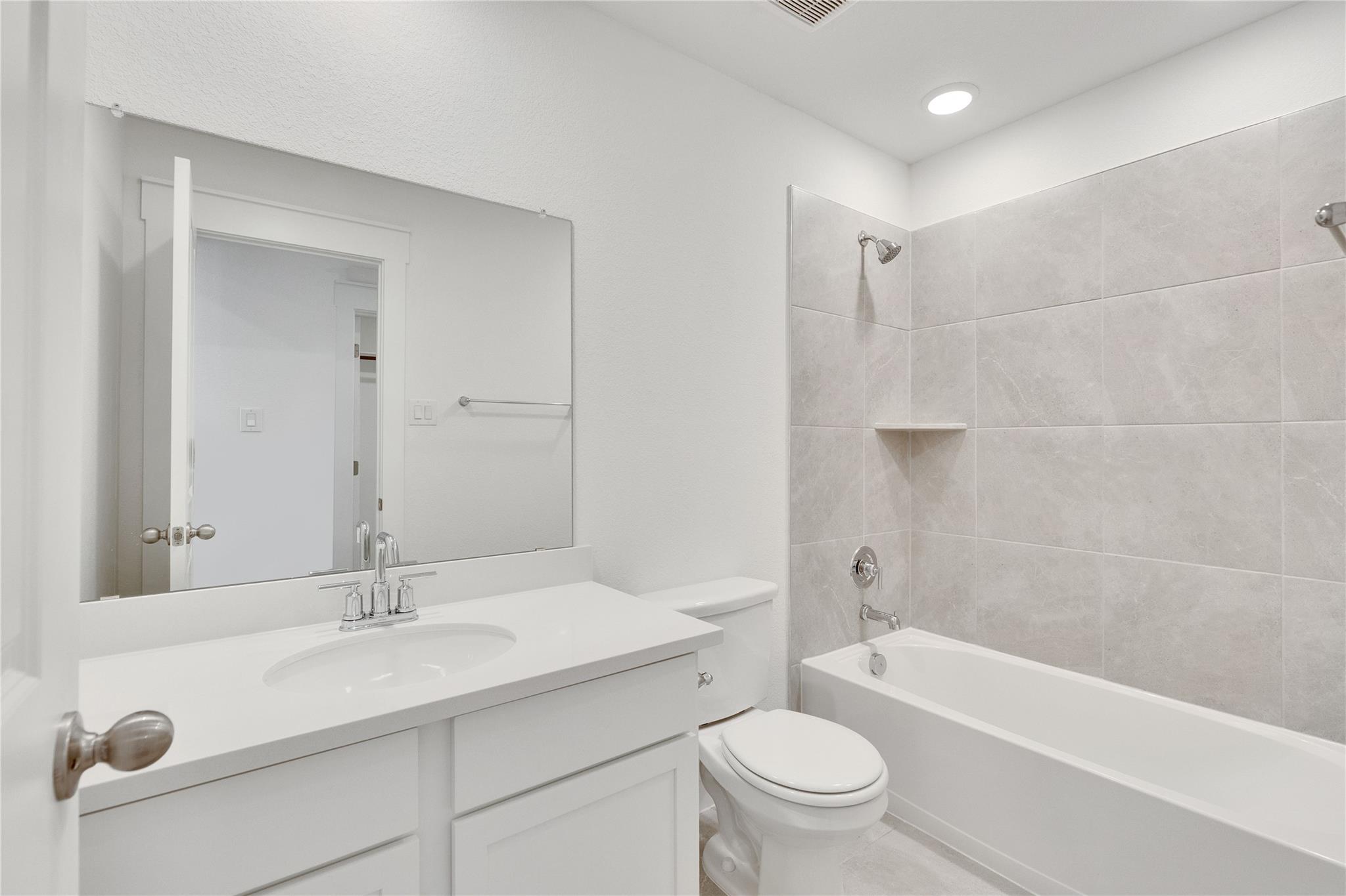 245 Seattle Slew Dr, Jarrell, TX 76537