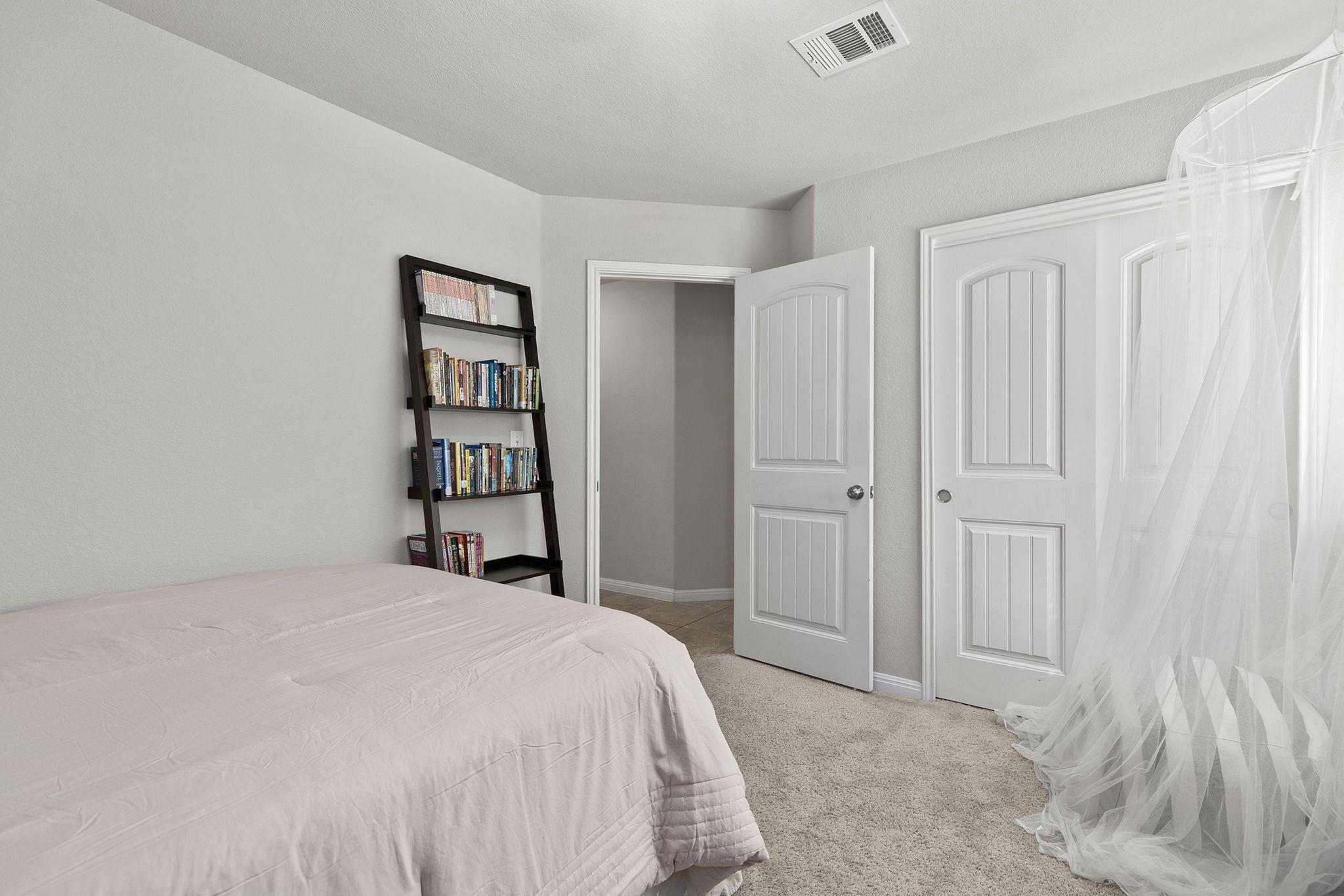 516 Heinatz Flat Ln, Leander, TX 78641